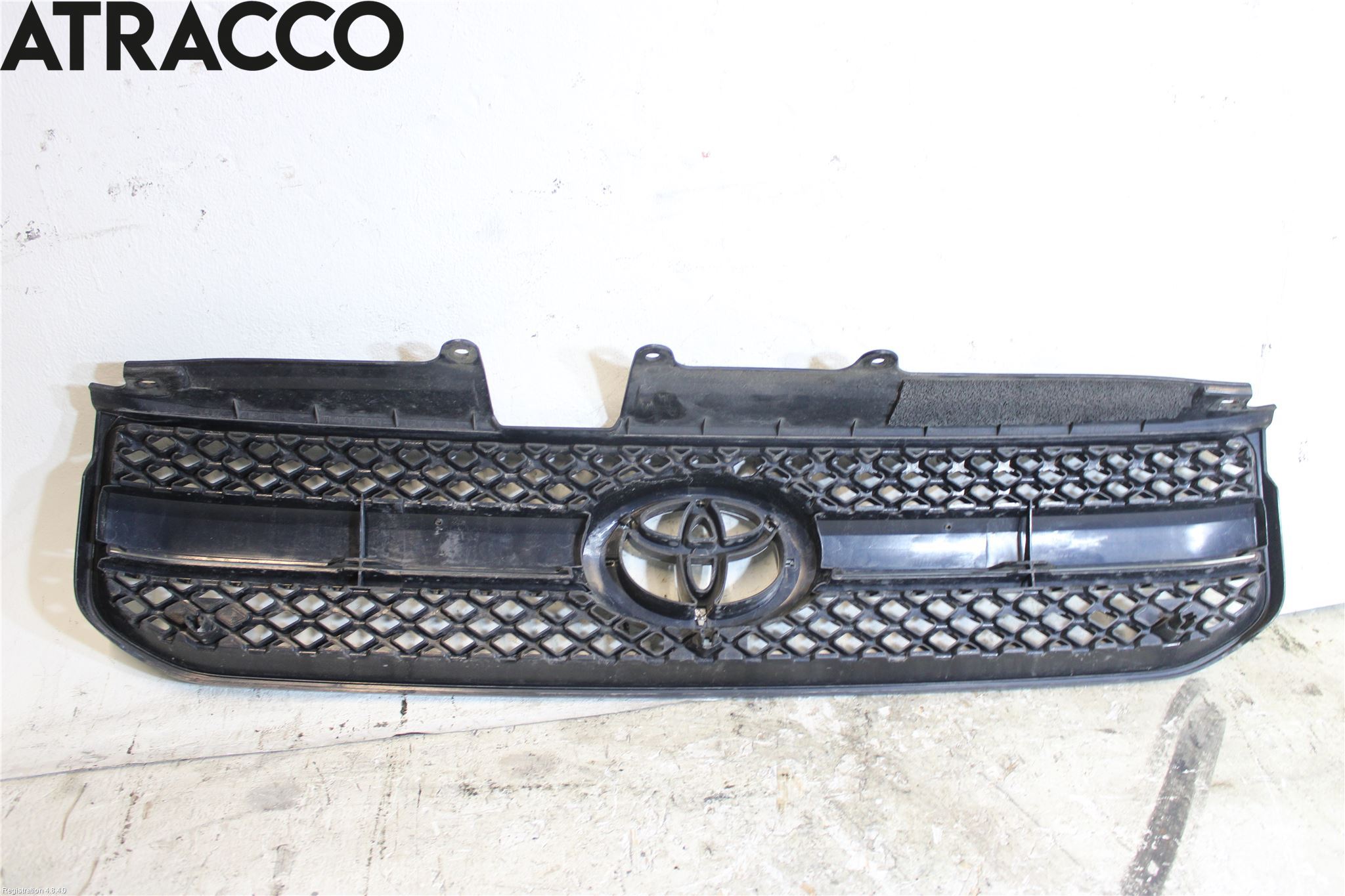 Toyota RAV 4 00-06 Grill Komplett