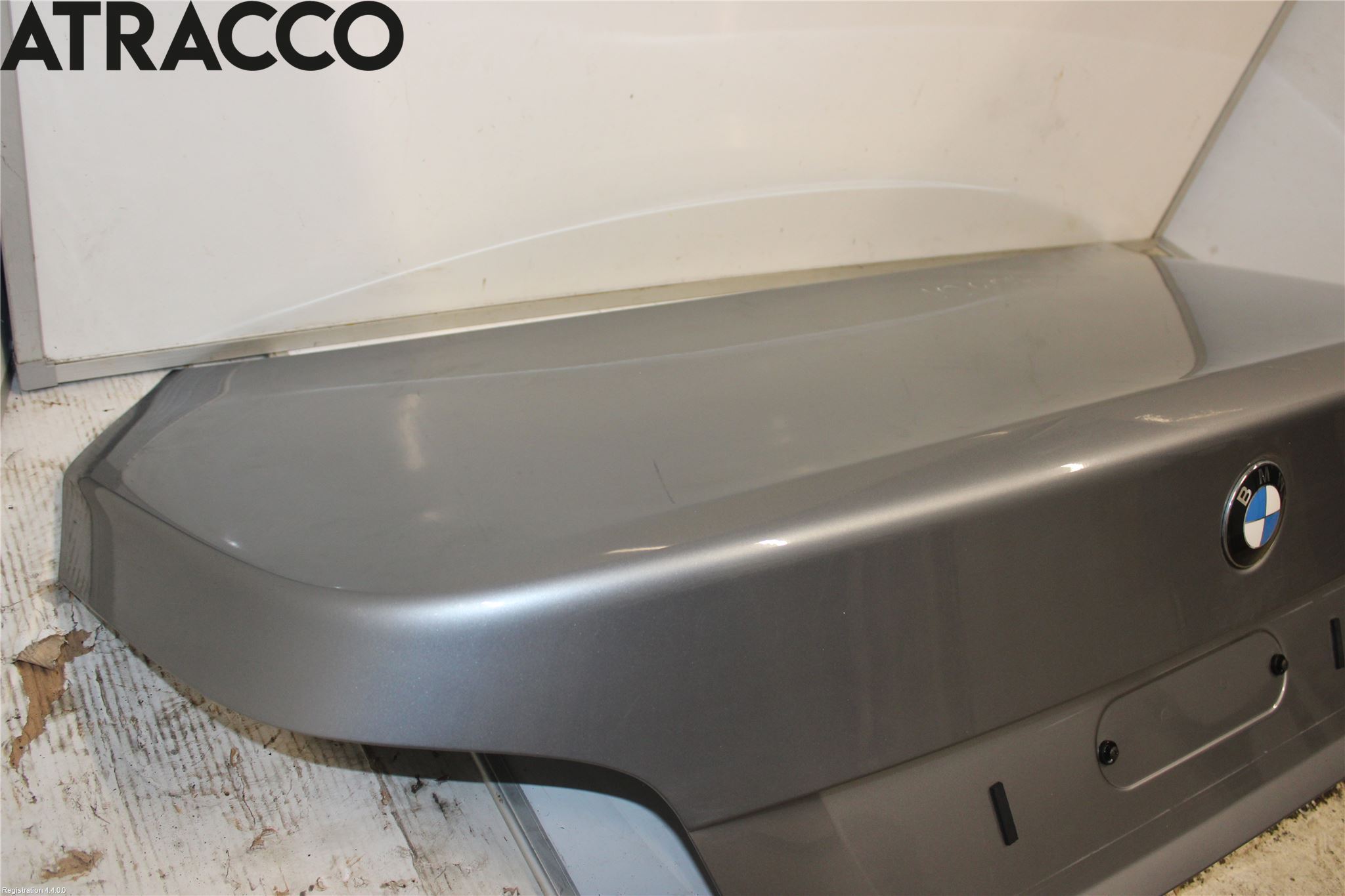 BMW 5 E60/61 Sed/Tou 02-10 Bakluke Koffertlokk