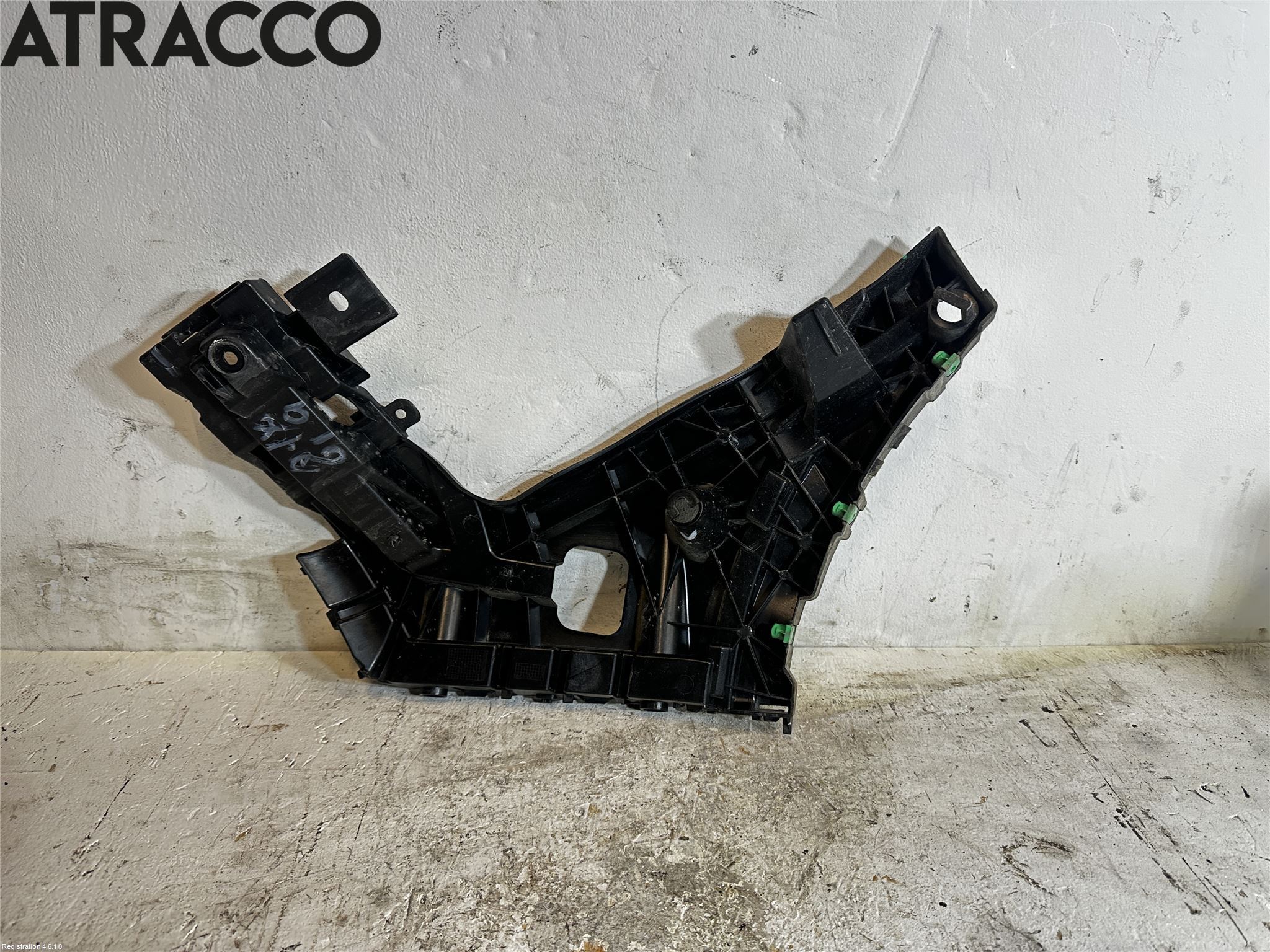 Volvo XC40/RECHARGE 18- Støtfanger Bak Feste