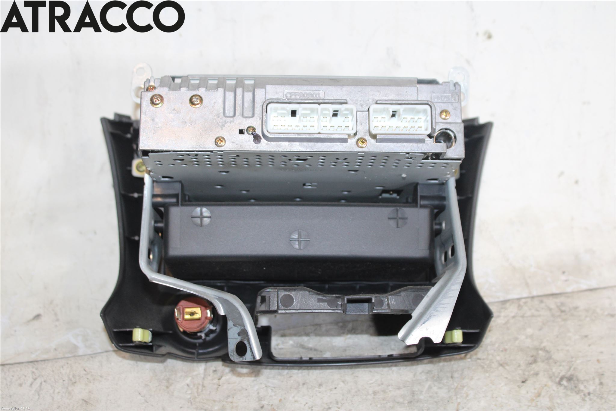 Toyota YARIS P1 03-05 Stereo Radio Med Cd