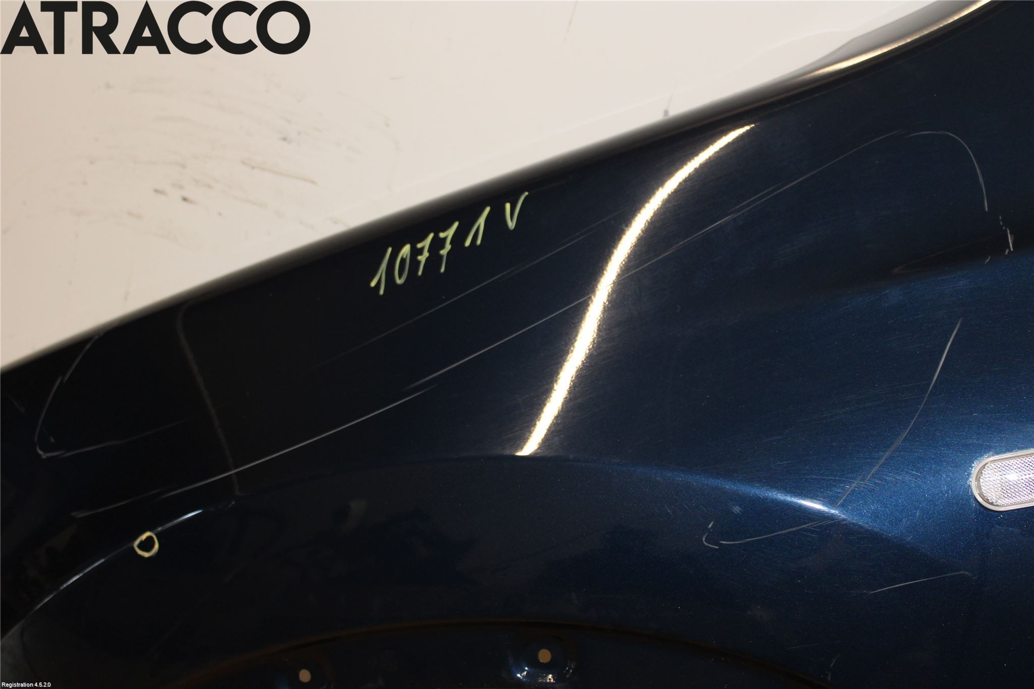 Nissan QASHQAI+2  08-10 Skjerm Foran Venstre