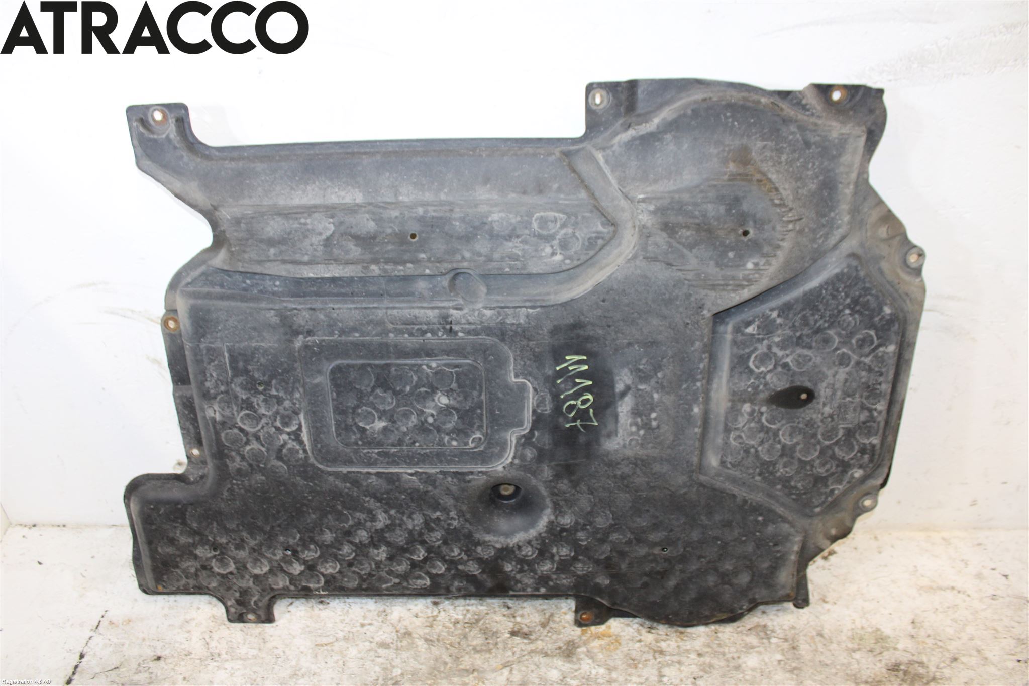 Mercedes-Benz MB C-KLASS (W204) 07-15 Bunnplate U Motor-Gear-Dørk