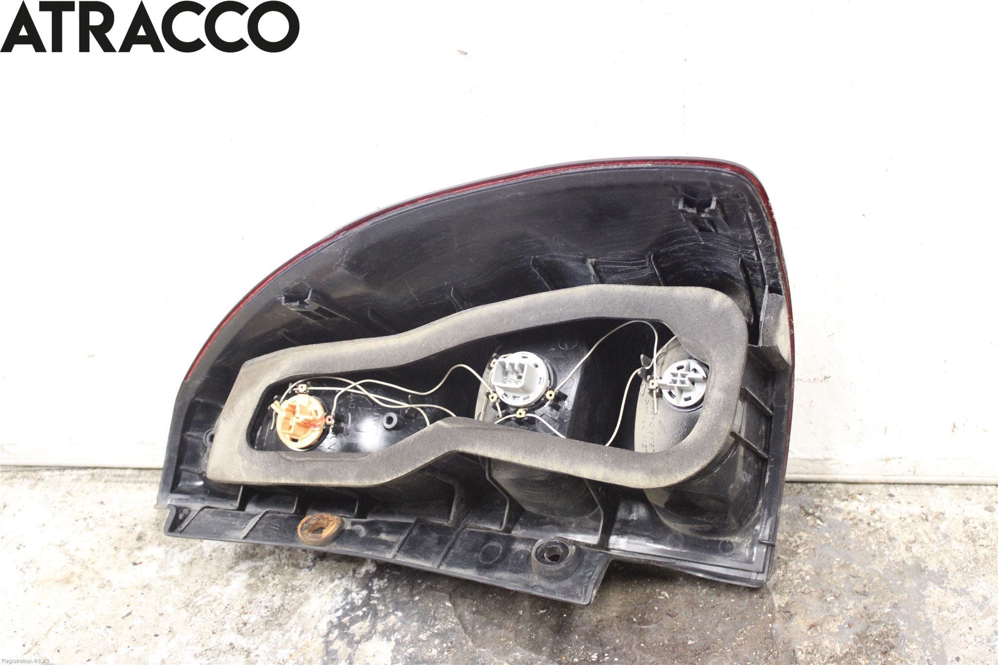 Toyota LANDCRUISER J120 02-09 Baklykt Venstre