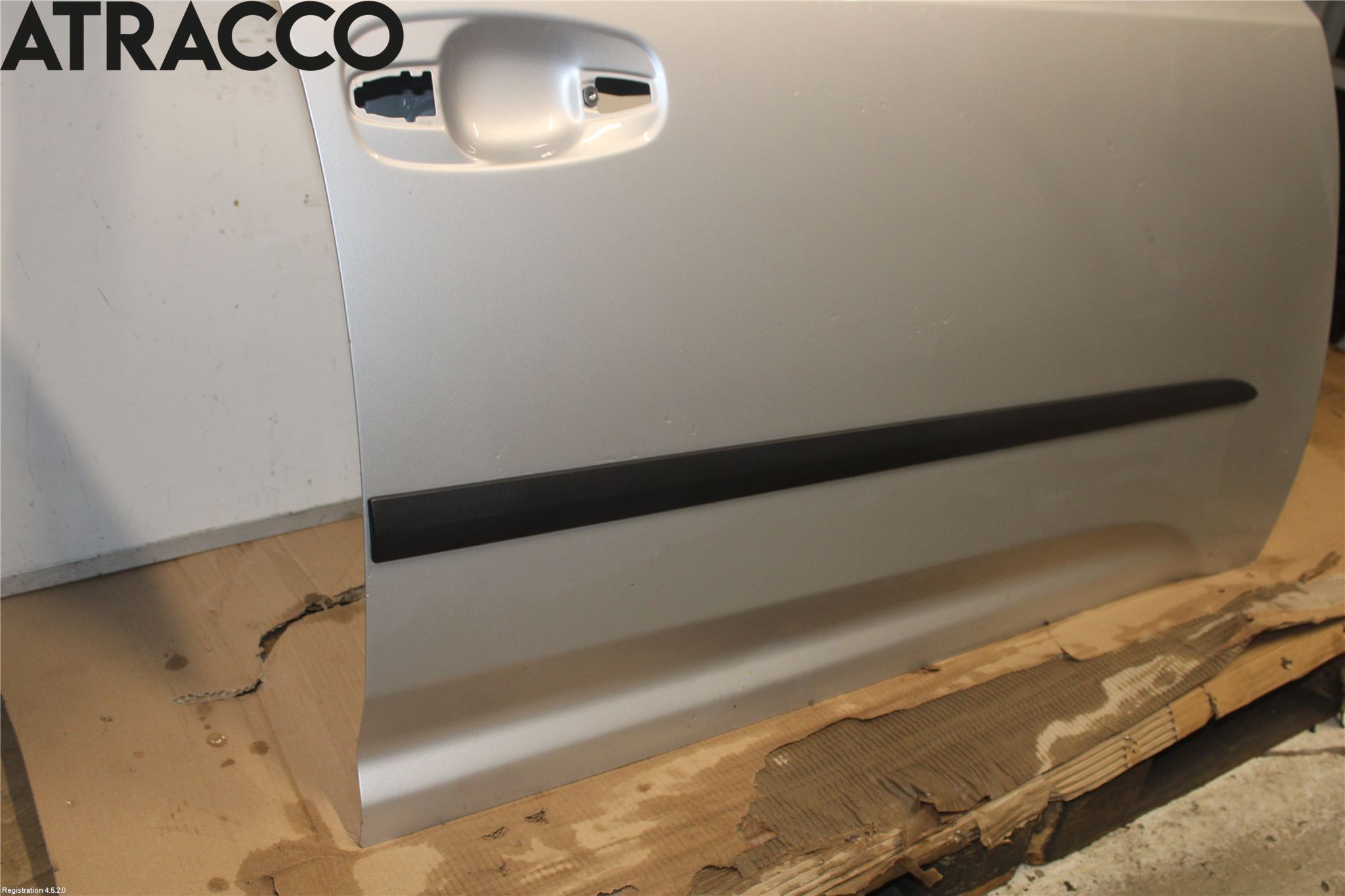 Toyota AVENSIS 09-15 Dør 4D Foran Høyre