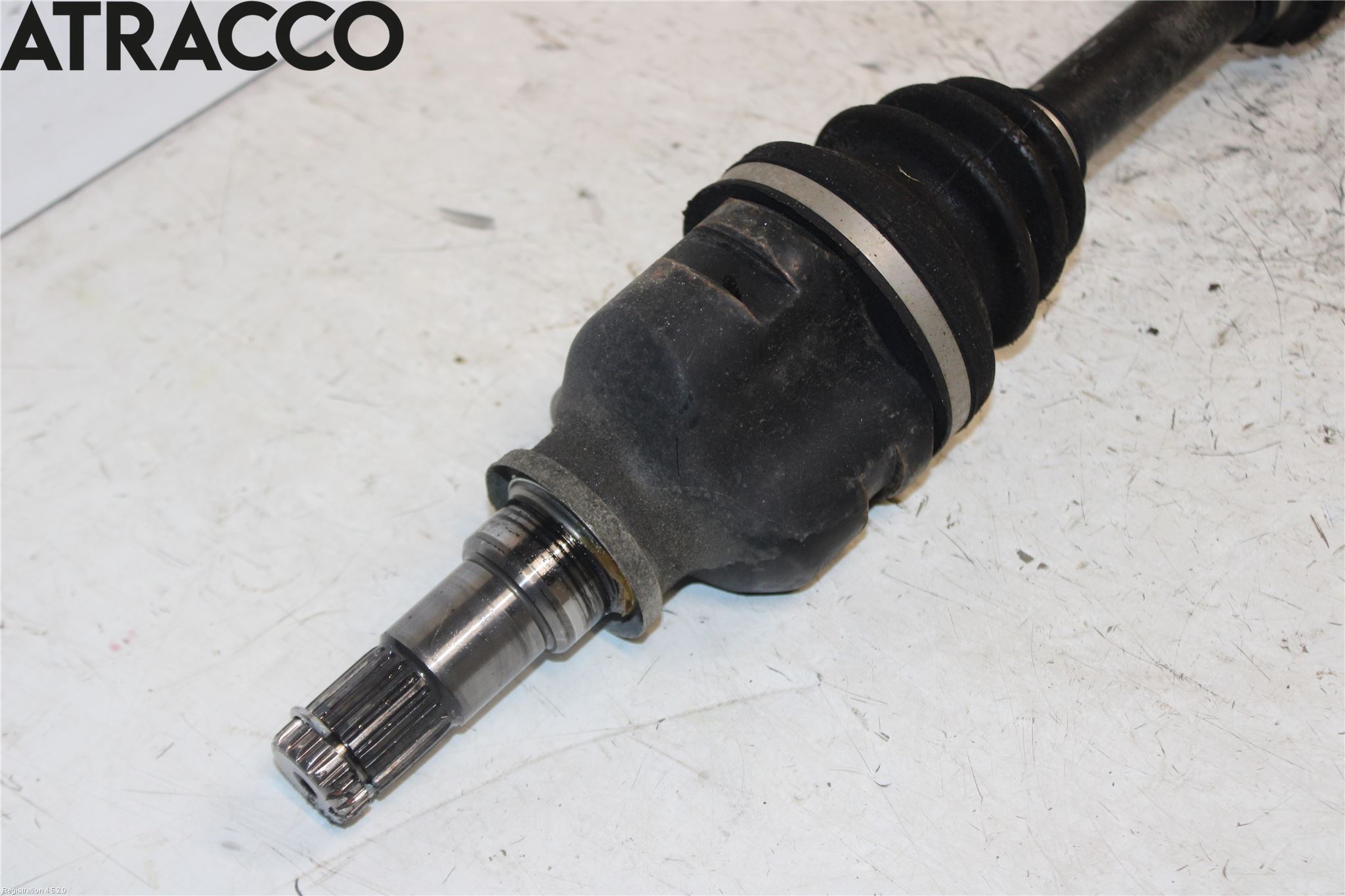 Toyota YARIS XP130 15-20 Drivaksel Foran Kompl Høyre