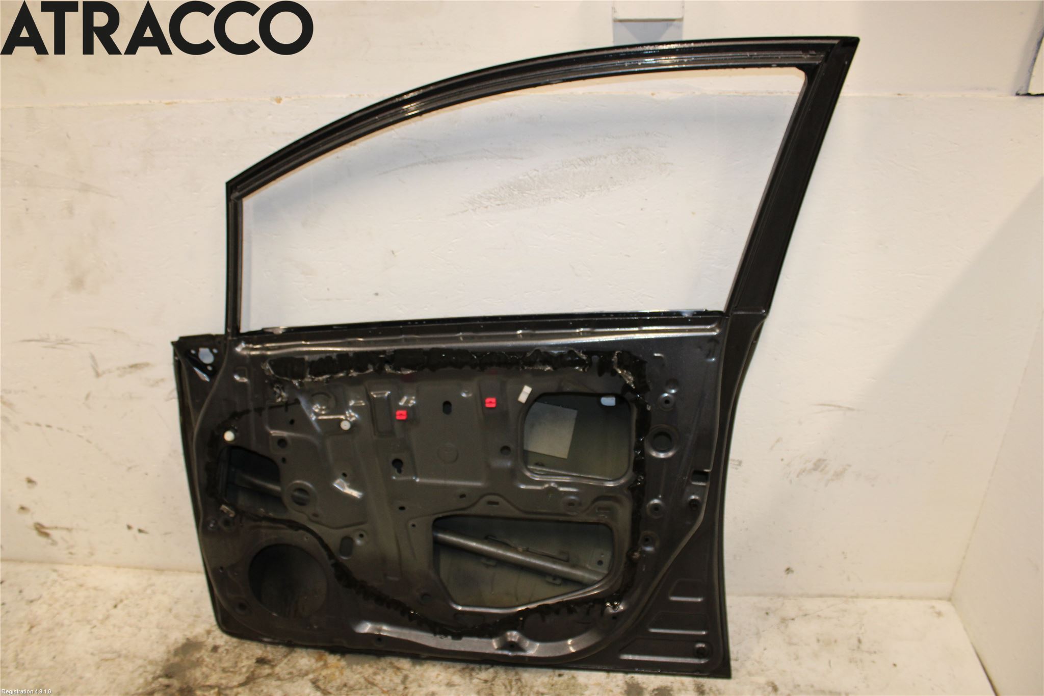 Toyota AURIS 10-12 Dør 4D Foran Høyre