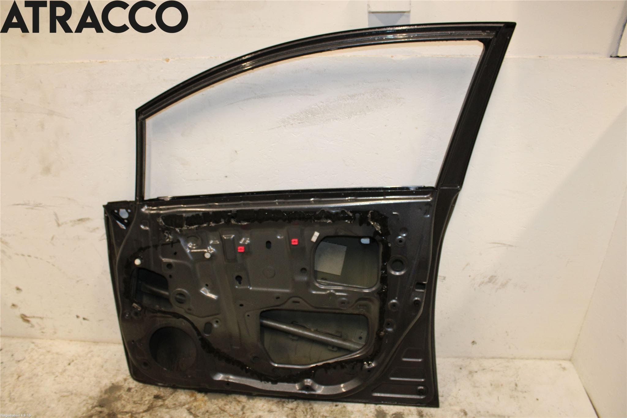 Toyota AURIS 10-12 Dør 4D Foran Høyre