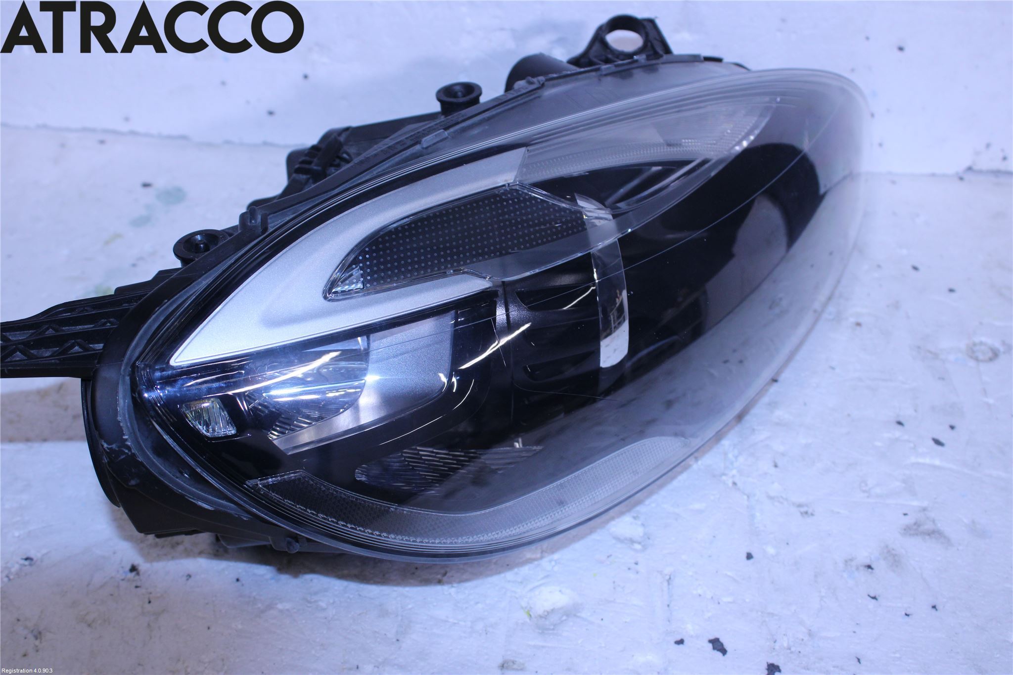 Volvo V40 12-19 Frontlykt Høyre