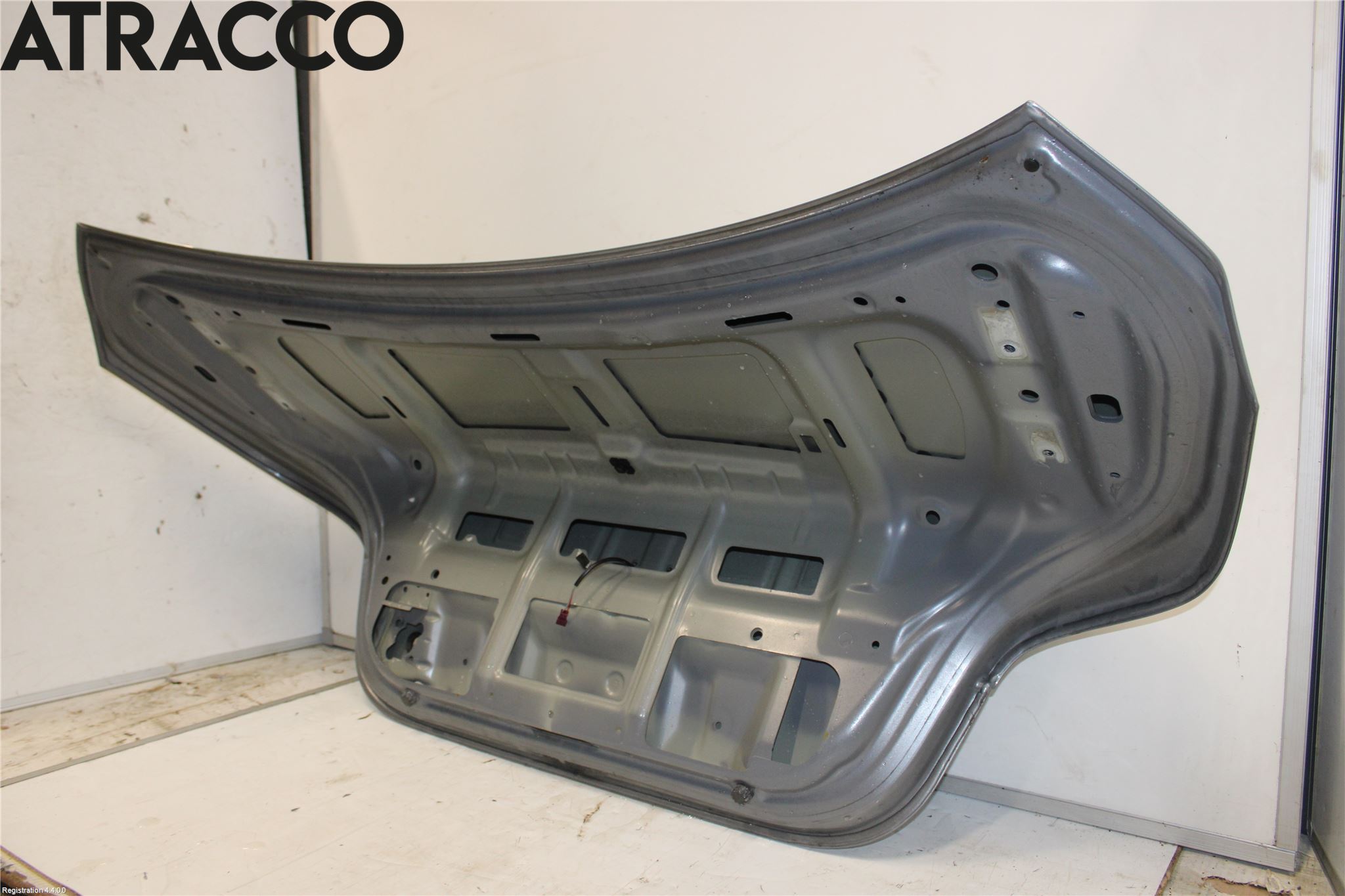 BMW 5 E60/61 Sed/Tou 02-10 Bakluke Koffertlokk