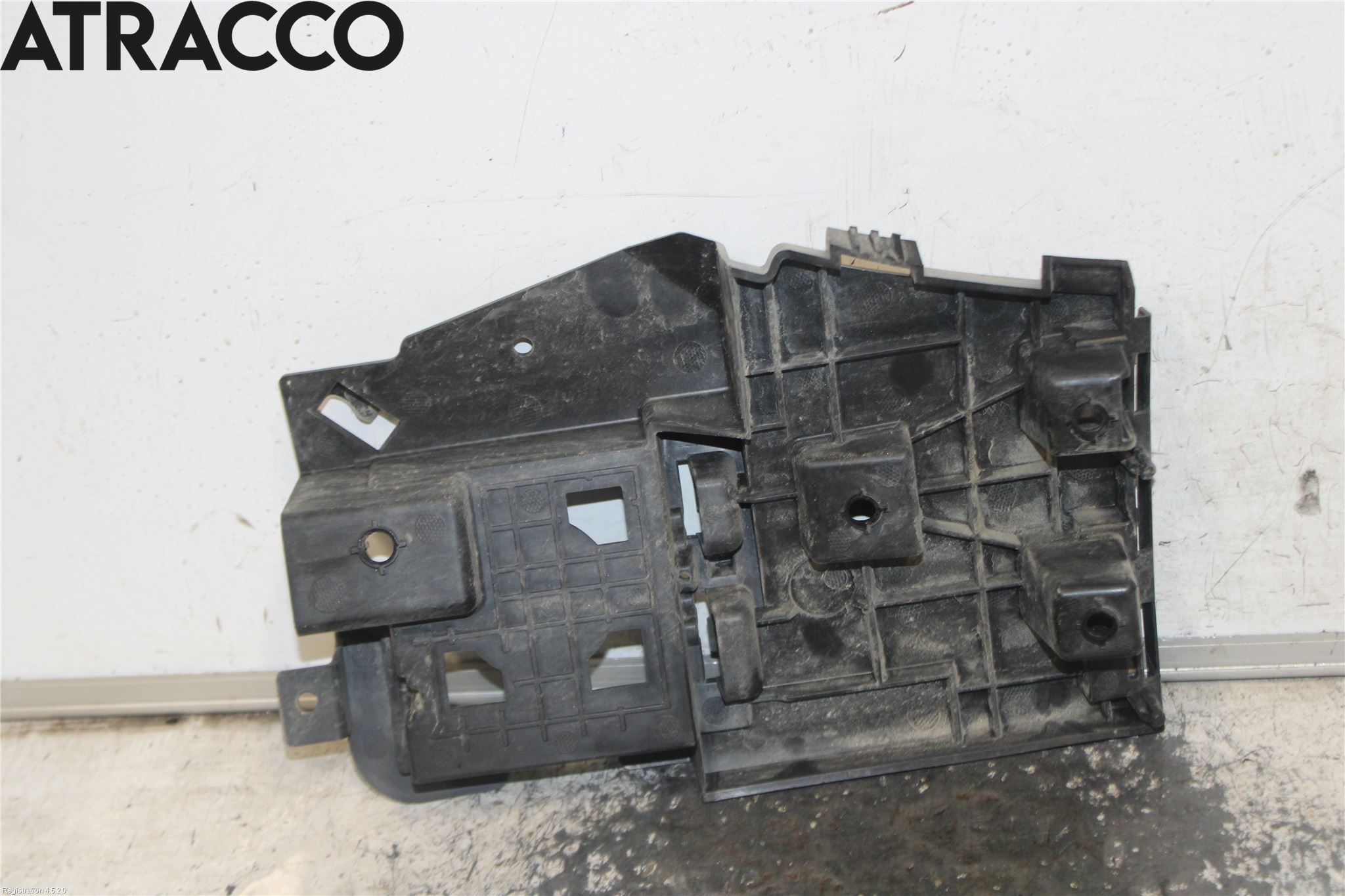 Volvo V60 14-18 Støtfangerfeste Bak Venstre