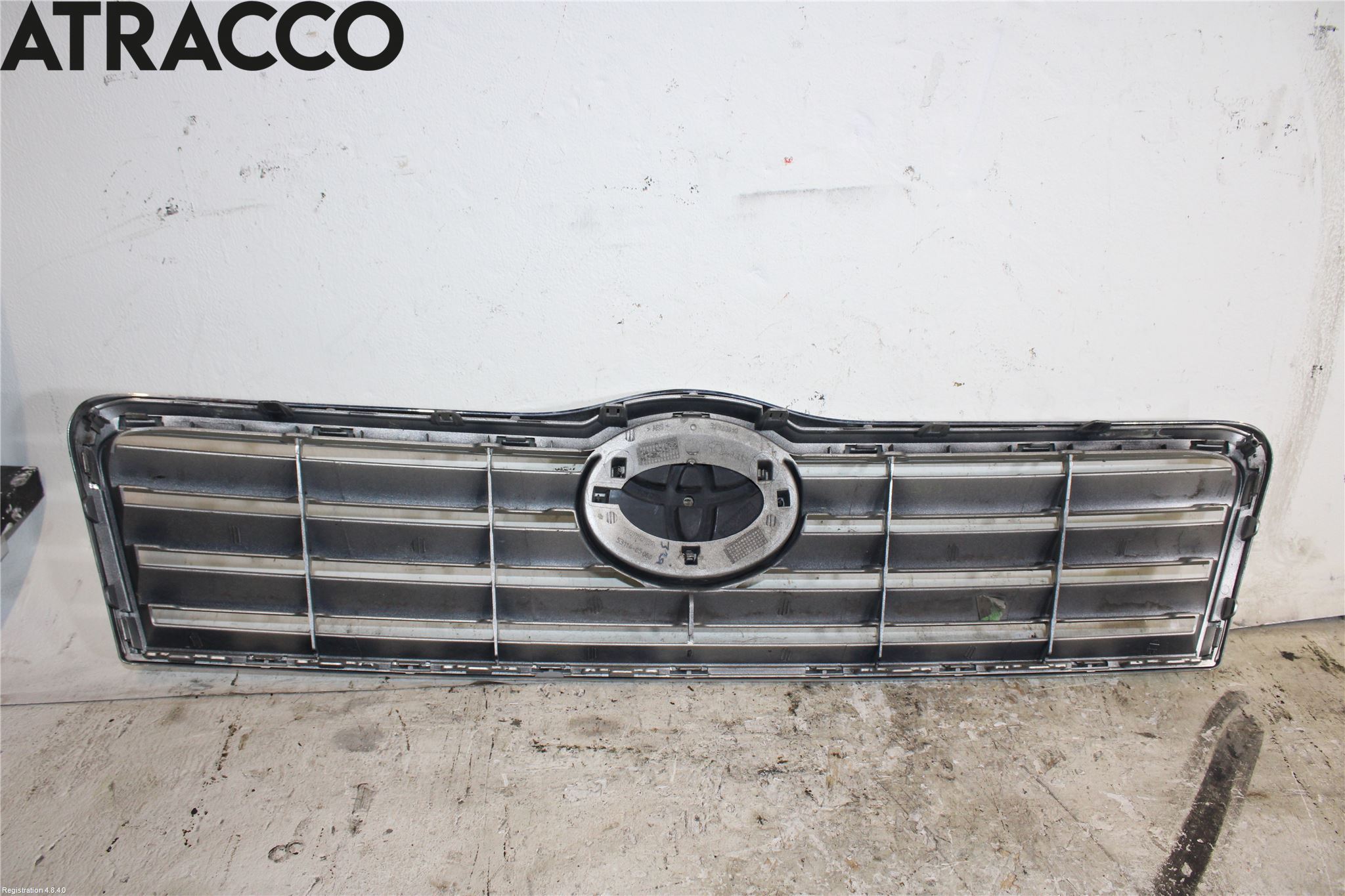 Toyota AVENSIS 03-06 Grill Komplett