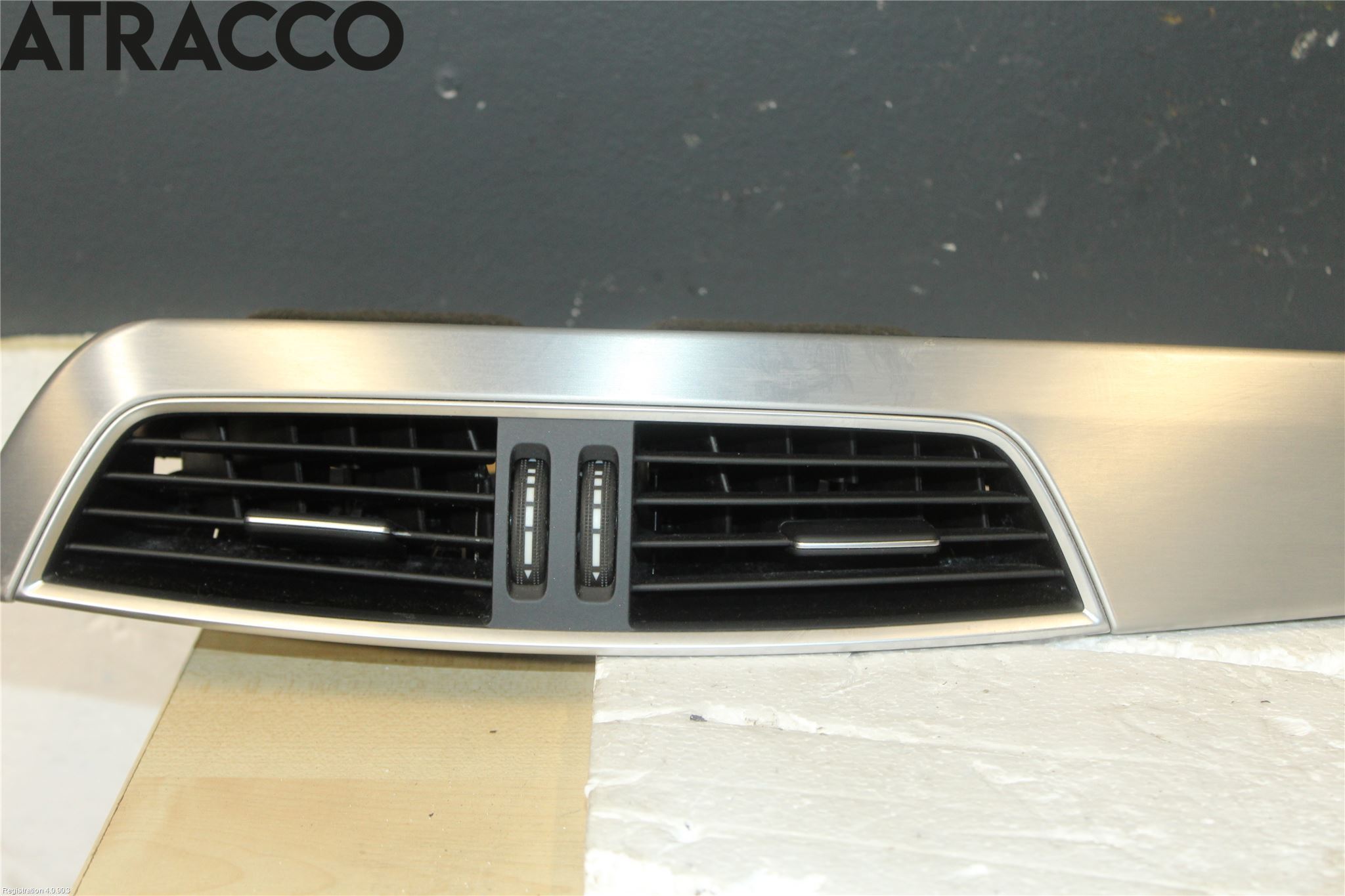 Mercedes-Benz MB E-KLASS COUPÈ/CAB(C207) 09-17 Dashbord Kanal - Dyse