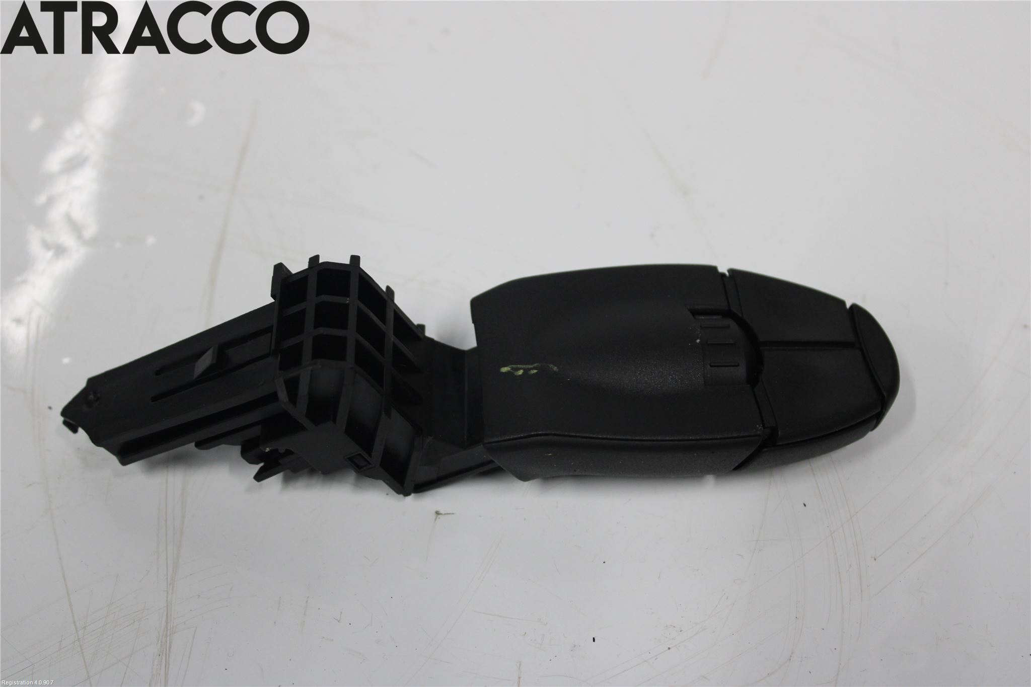 Peugeot 5008 10-16 Bryter Ratt Radio-Stereo