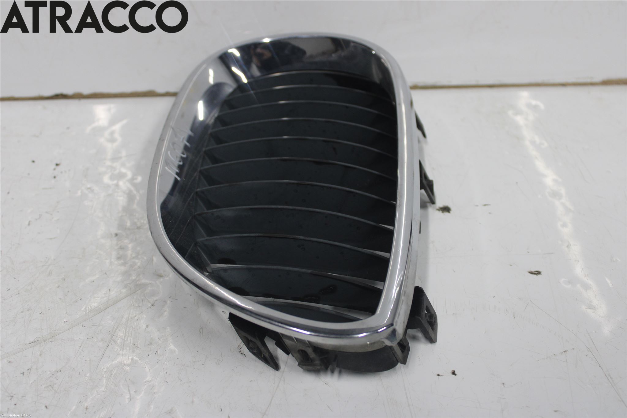 BMW 5 E60/61 Sed/Tou 02-10 Grilldel Venstre