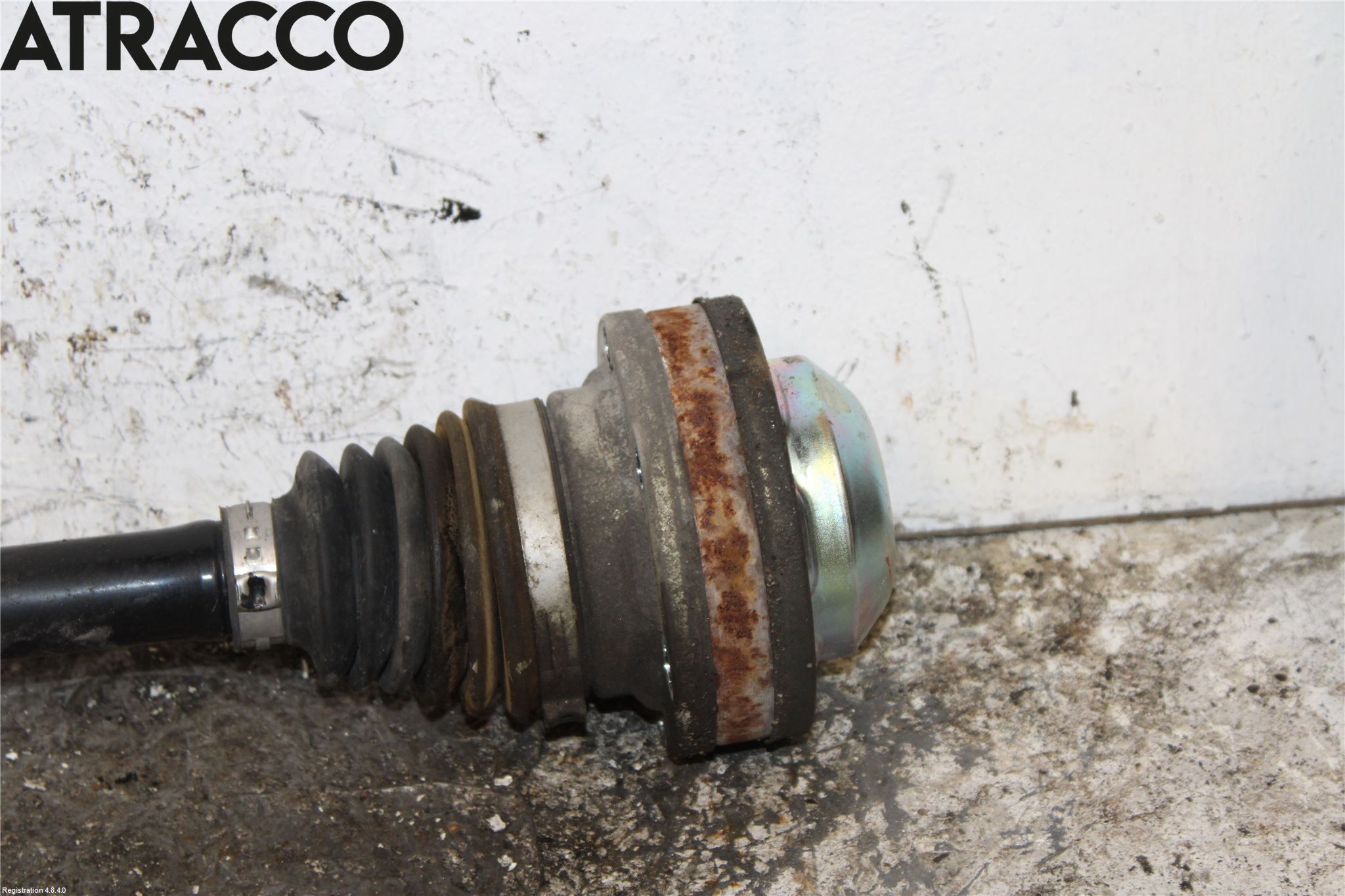 Volkswagen VW CADDY 11-15 Drivaksel Foran Kompl Venstre