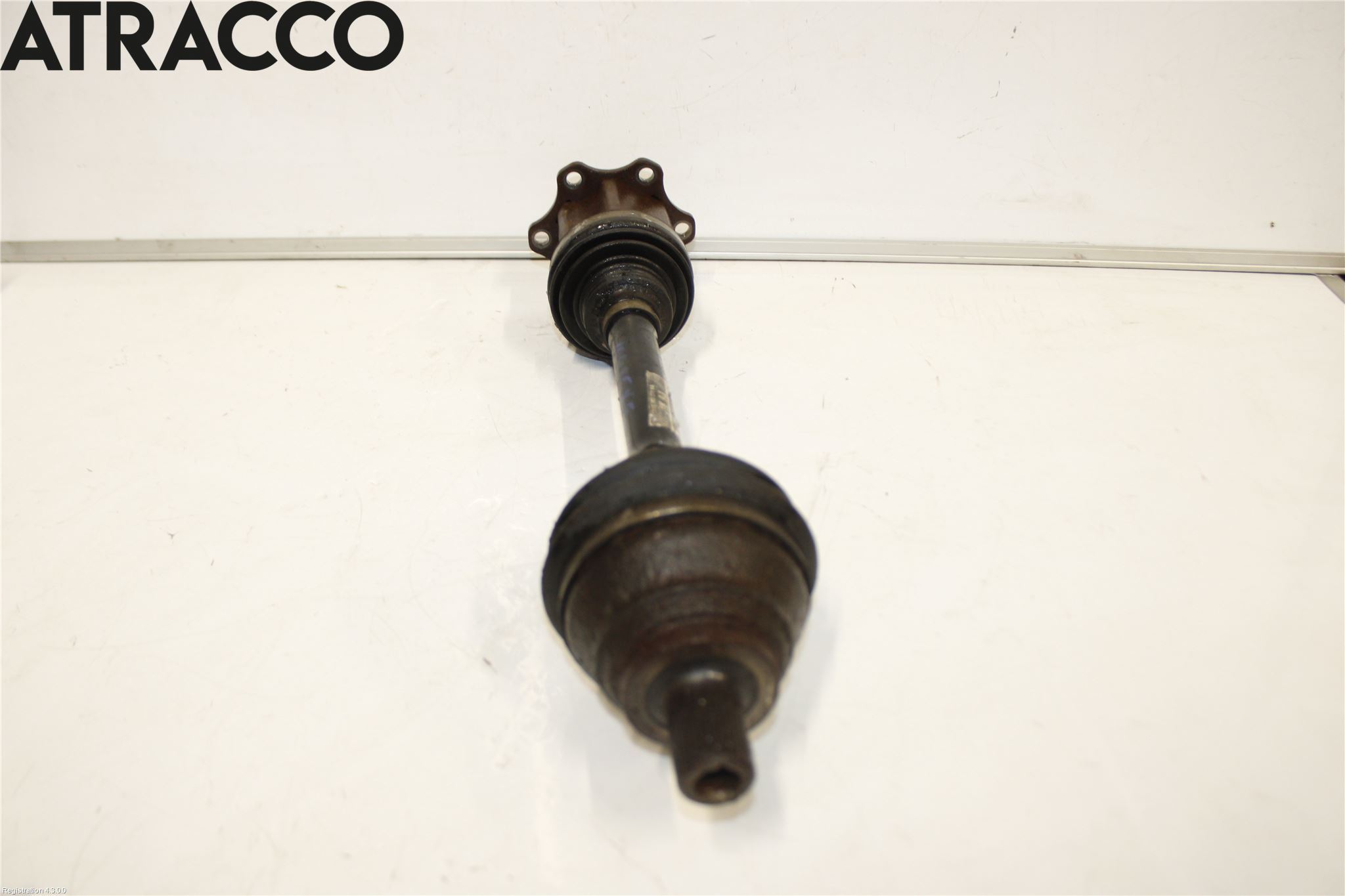 Volkswagen VW PASSAT 11-14 Drivaksel Foran Kompl Venstre