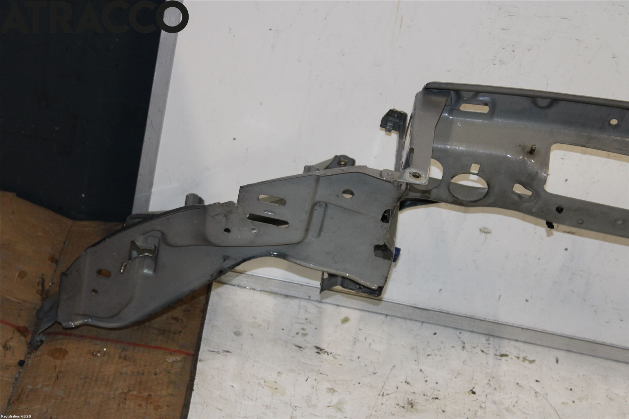 Volvo V50 08-12 Frontplate Øvre