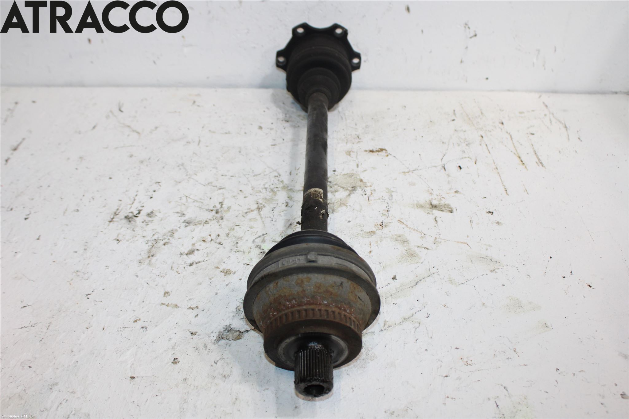 Volkswagen VW PASSAT 01-05 Drivaksel Foran Kompl Høyre