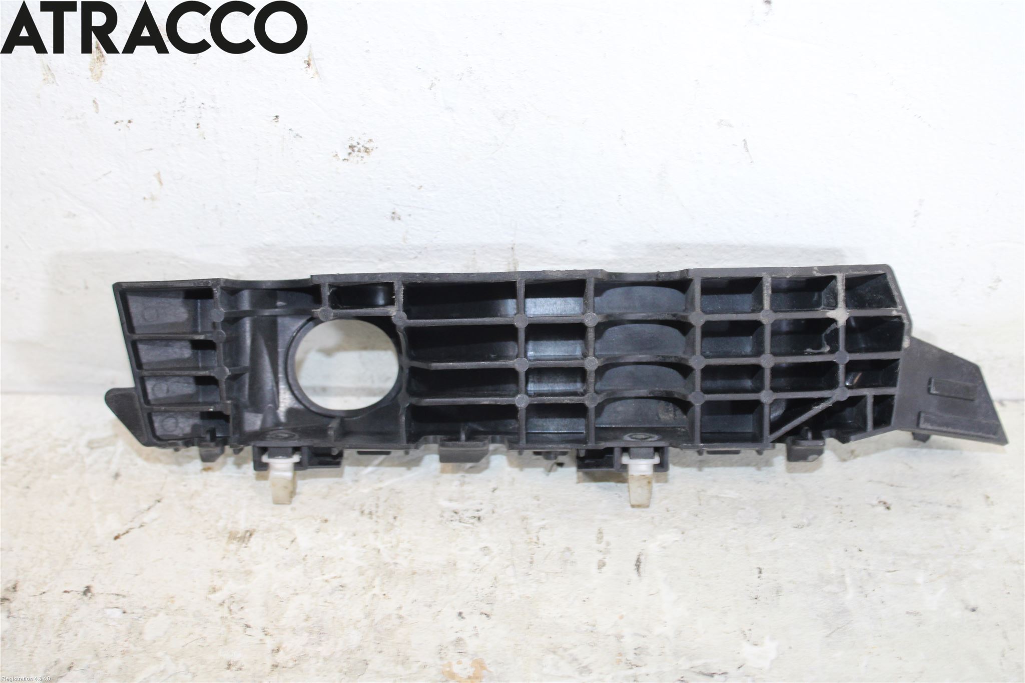 Hyundai i30 PD 17- Støtfangerfeste Foran Høyre