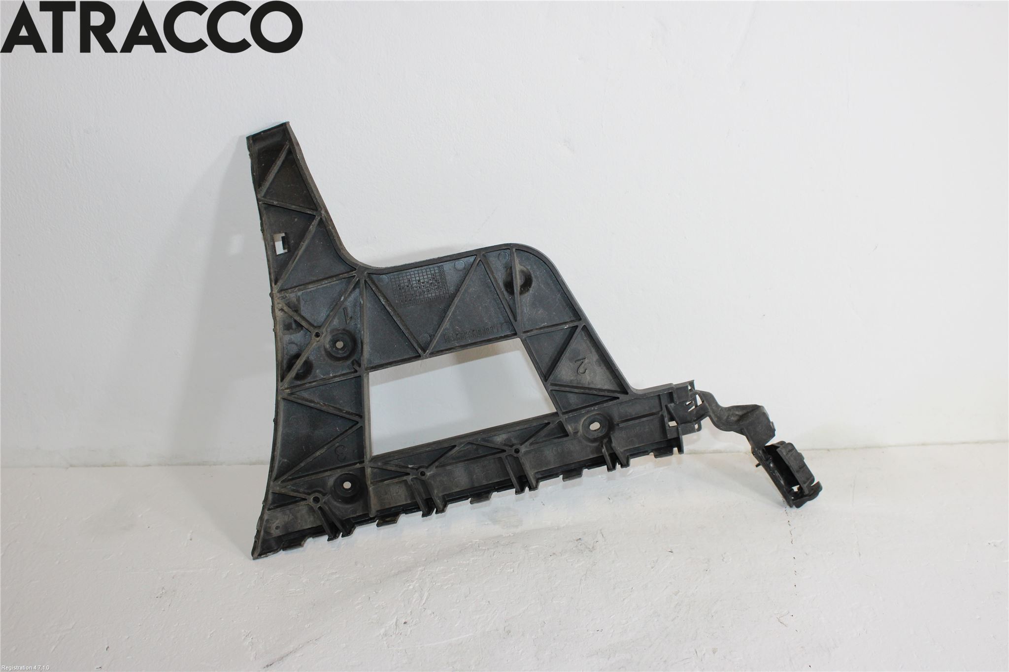 Audi A4/S4 08-11 Støtfangerfeste Bak Høyre