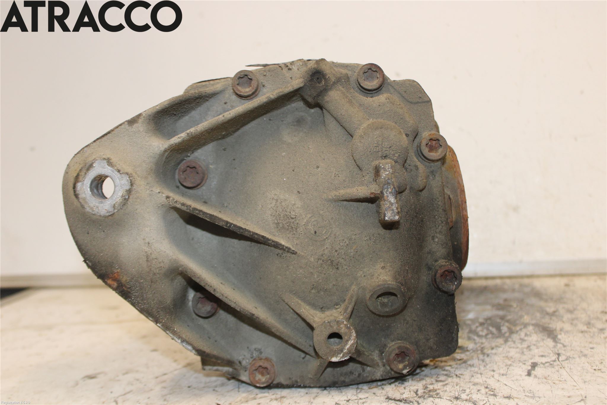 BMW 3 F30/F31/F80 12-19 Bakaksel Kardang Bak -Diff