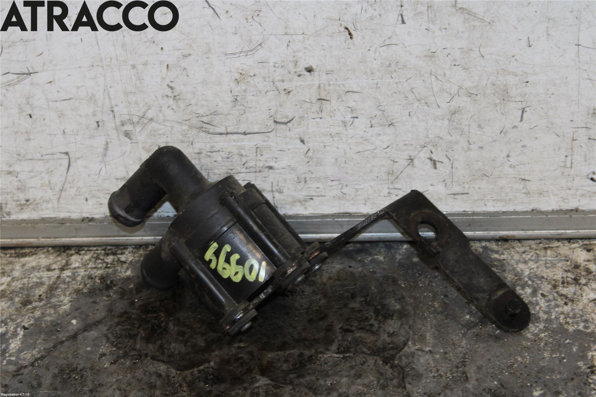 Volkswagen VW TOURAN 10-15 Vannpumpe