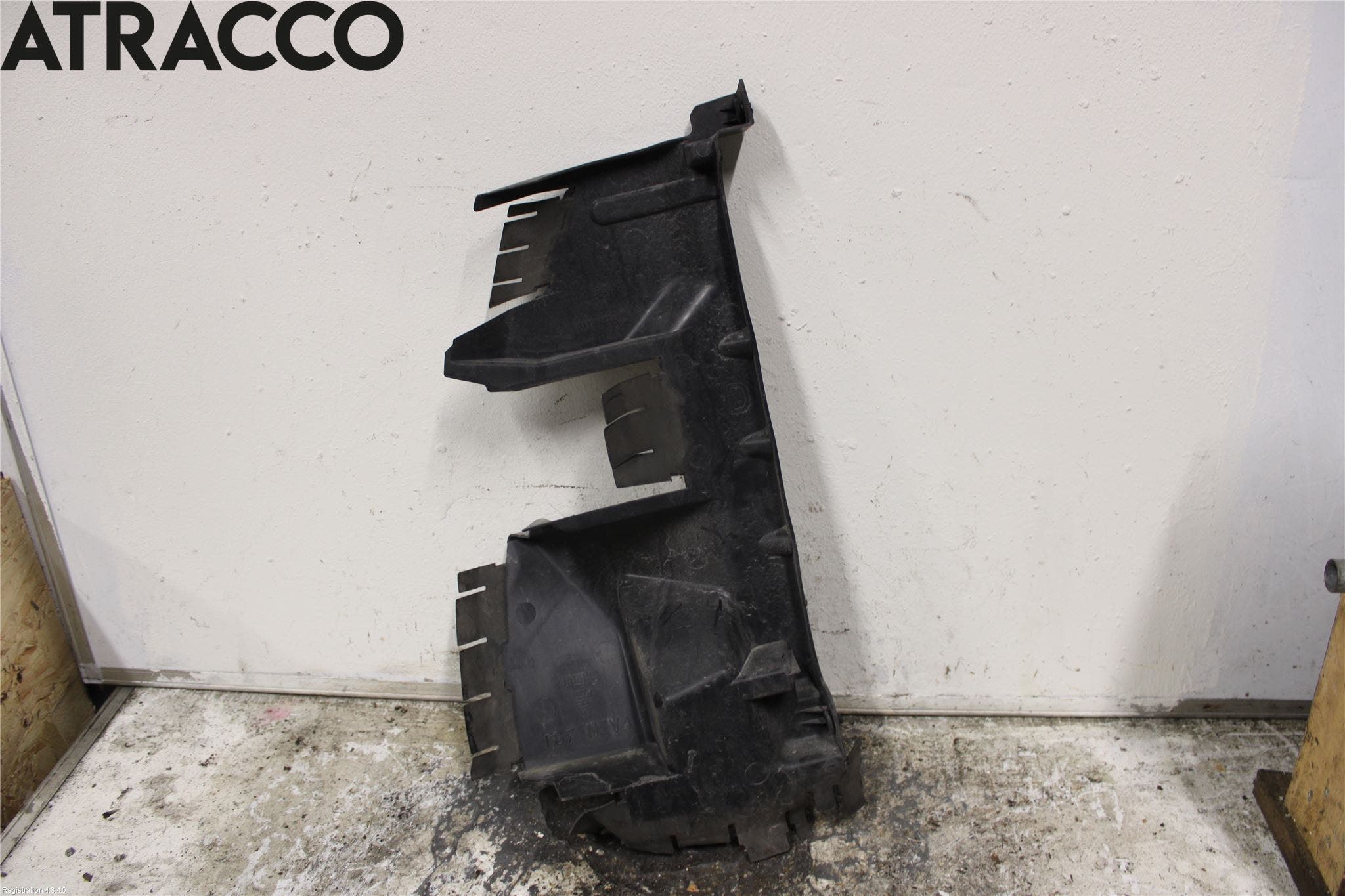 Peugeot 5008 10-16 Luftstyring Front