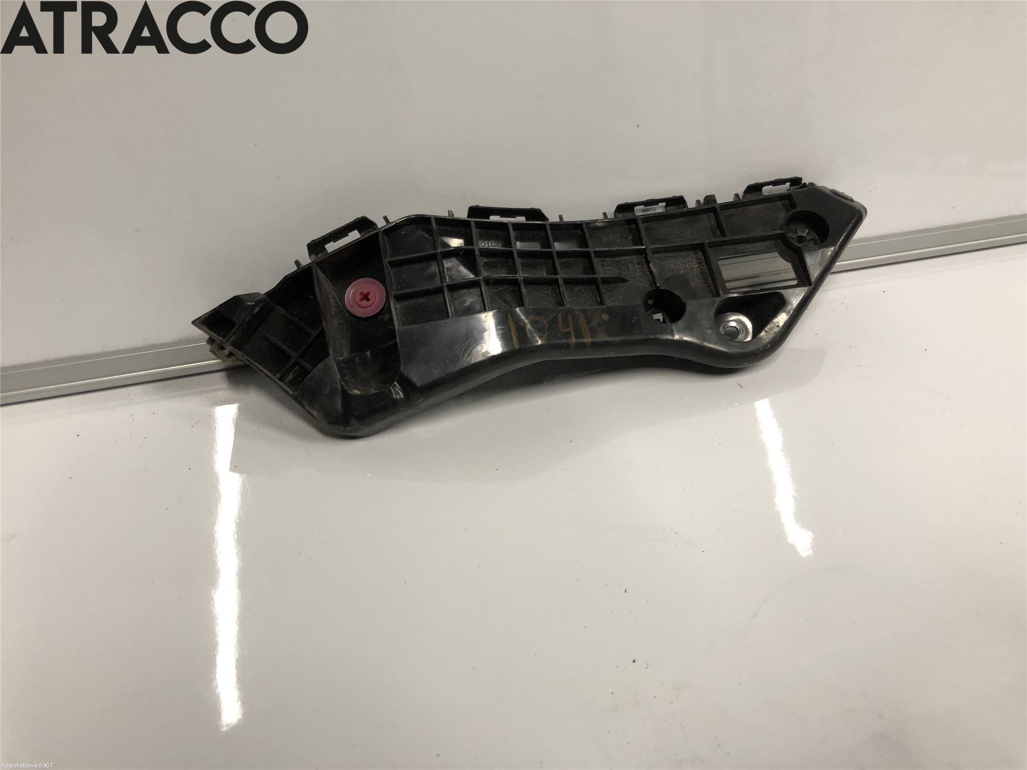 Toyota RAV4 13-18 Støtfanger Foran Feste