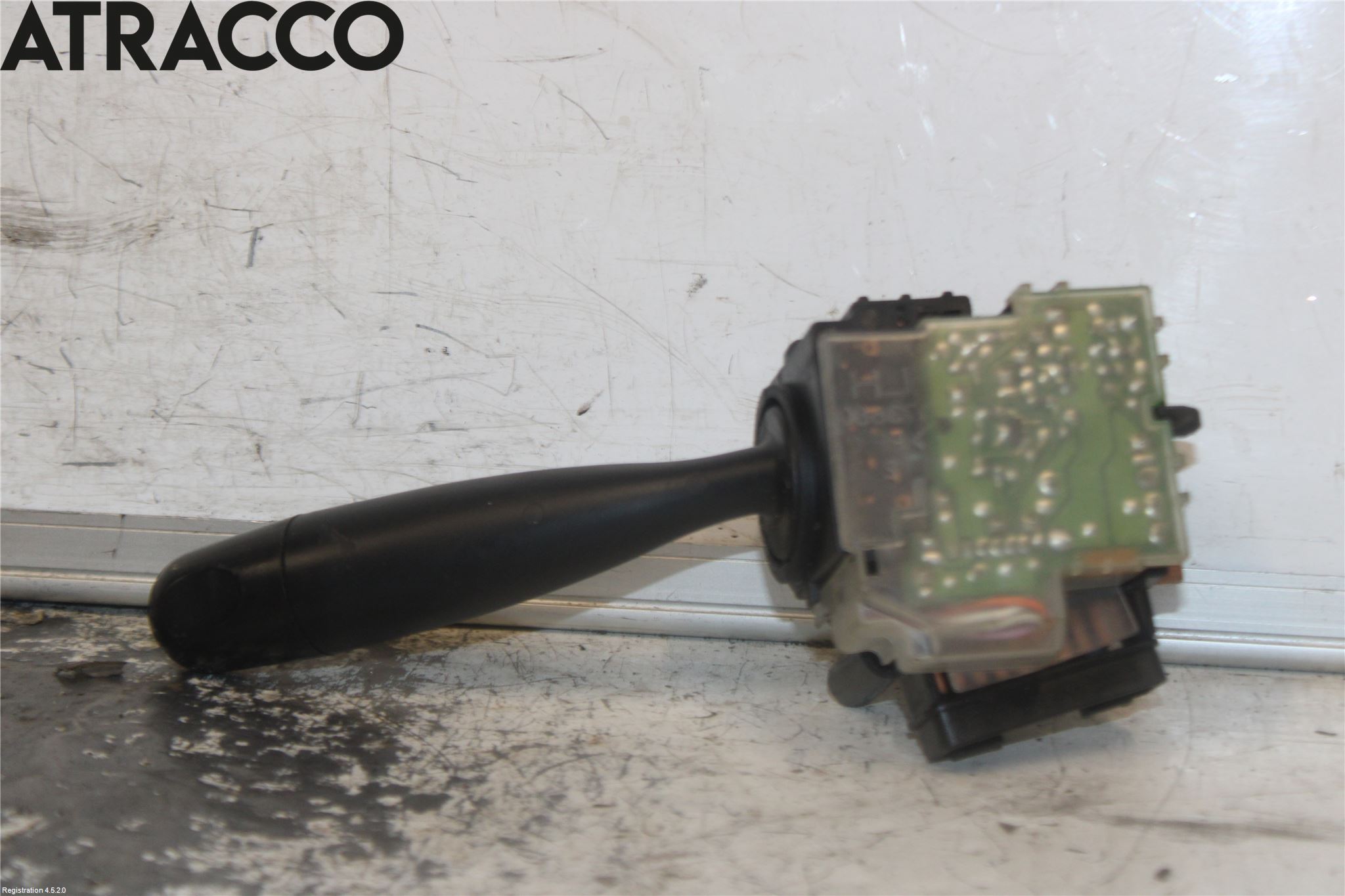 Toyota RAV 4 00-06 Bryter Ratt Visker - Spyler