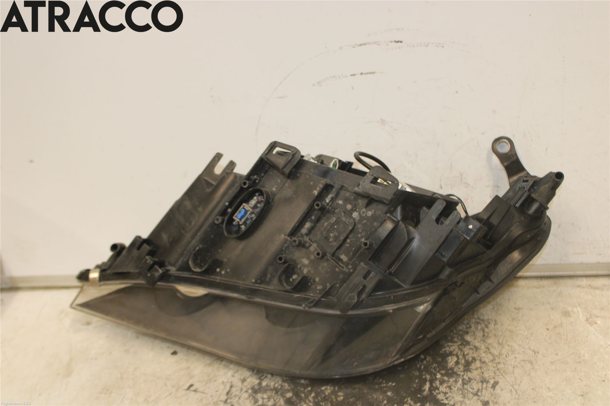 BMW 5 E60/61 Sed/Tou 02-10 Frontlykt Høyre