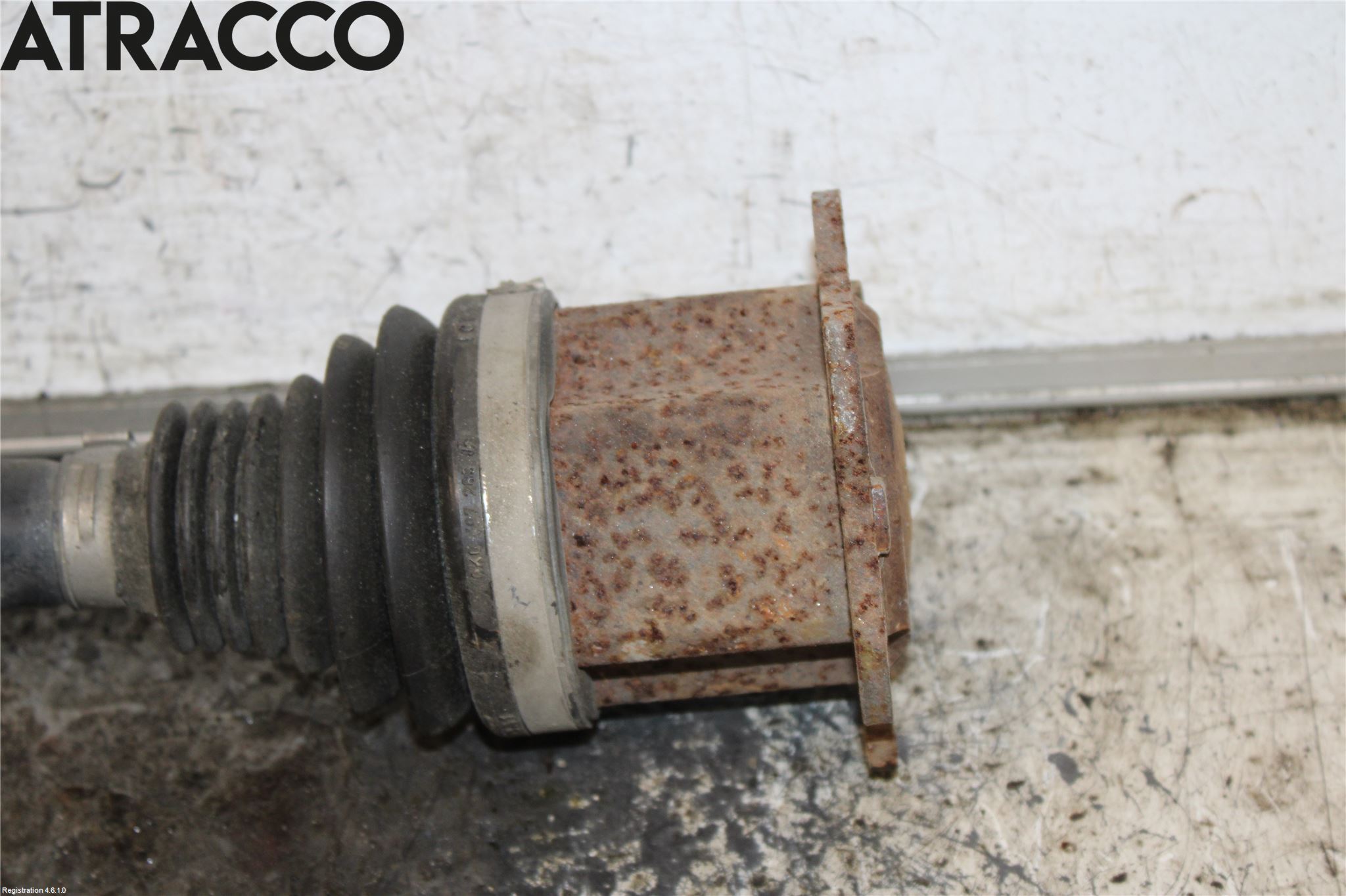 Audi A4/S4 08-11 Drivaksel Foran Kompl Høyre