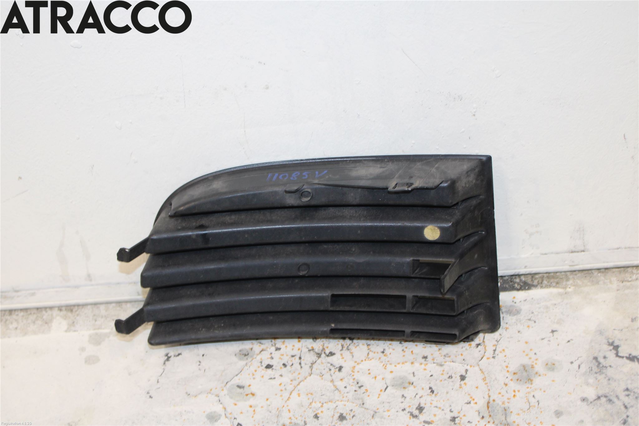 Volkswagen VW GOLF V 04-09 Grilldel Venstre