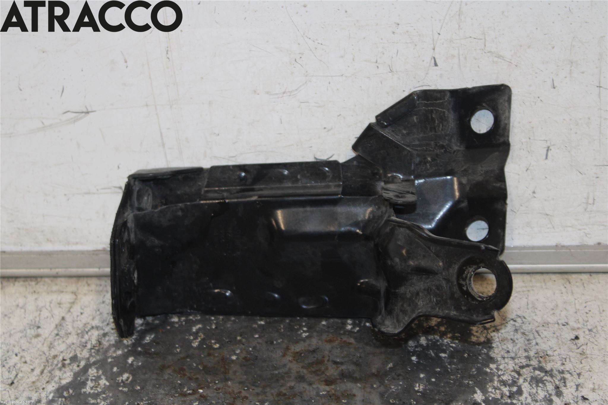 Volvo V60 14-18 Radiator Feste - Ramme - Bjelk