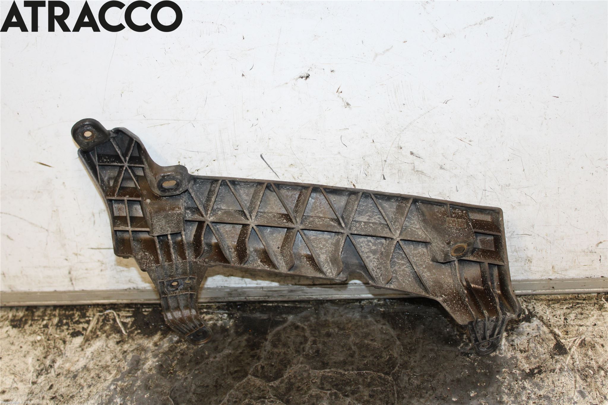 Hyundai KONA/ELECTRIC OS 18-23 Støtfangerfeste Bak Høyre