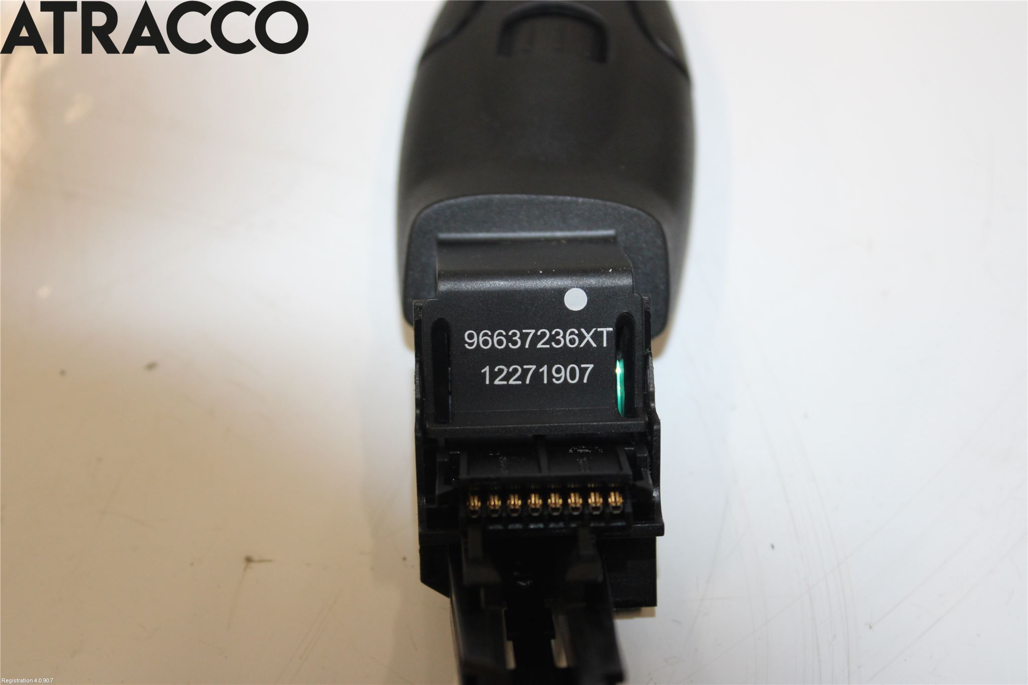 Peugeot 5008 10-16 Bryter Ratt Radio-Stereo