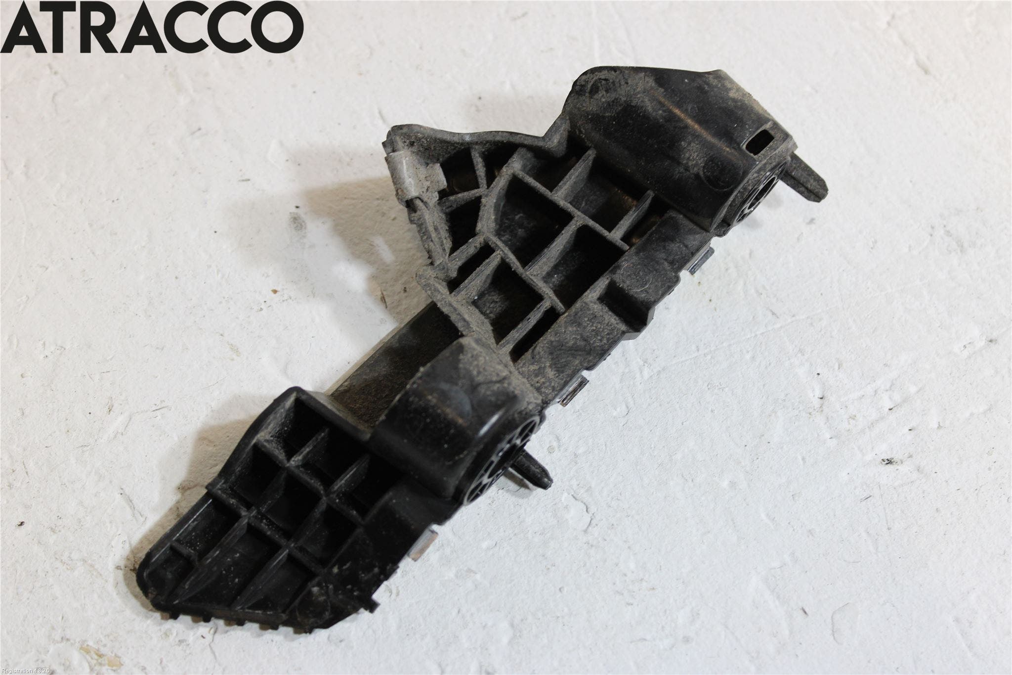 MG 4 23- Støtfanger Foran Feste