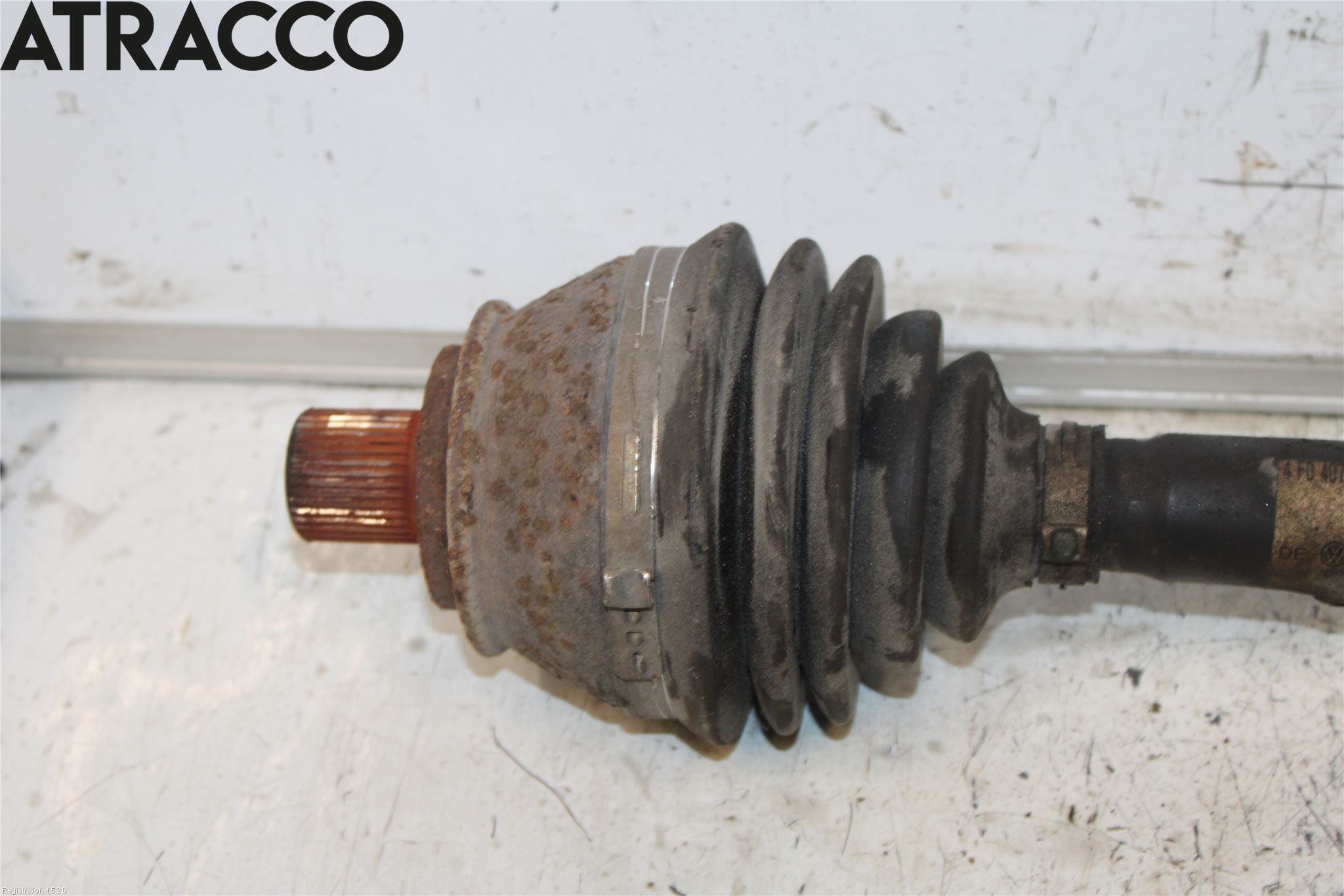 Audi A6/S6     05-11 Drivaksel Foran Kompl Høyre