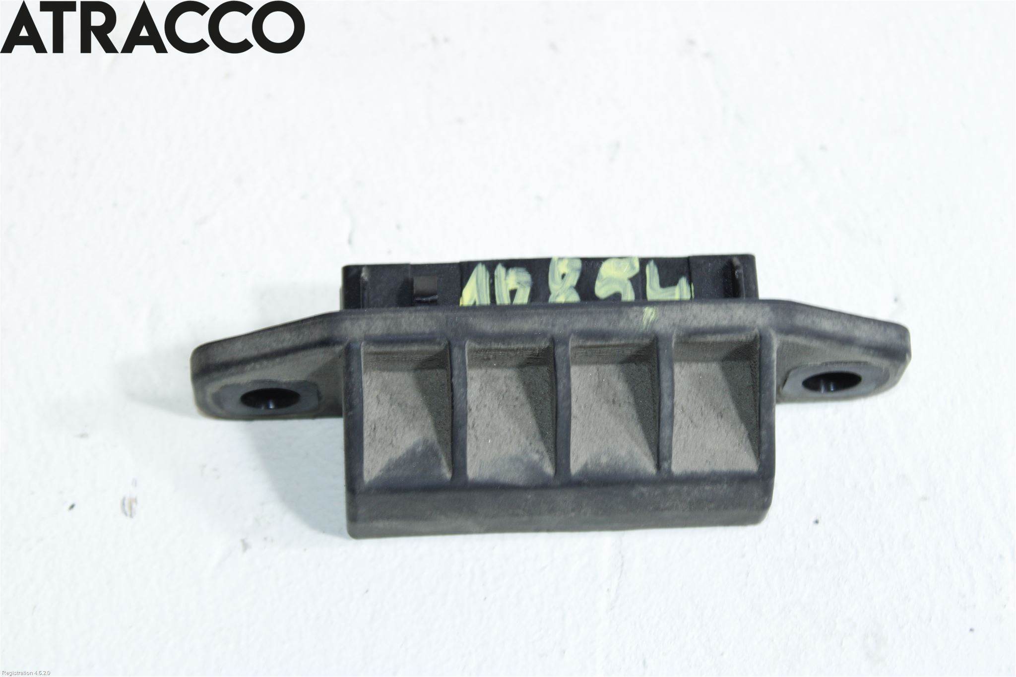 Toyota YARIS XP130 15-20 Bryter Bakluke