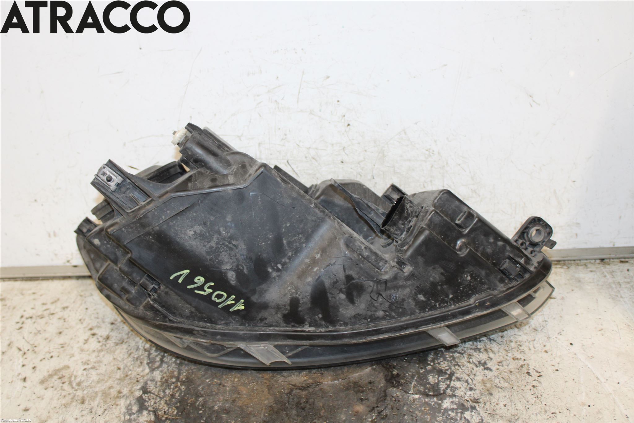 Volkswagen VW CADDY 11-15 Frontlykt Venstre