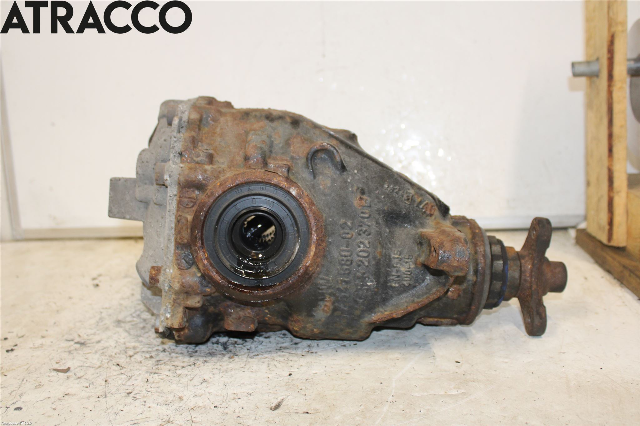 BMW 3 F30/F31/F80 12-19 Bakaksel Kardang Bak -Diff