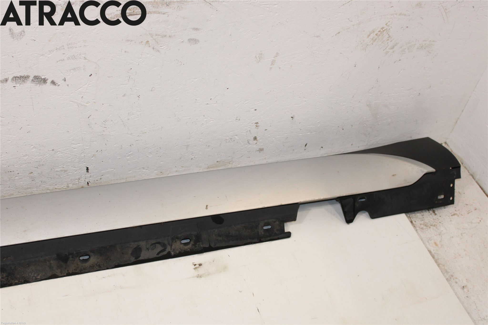 BMW X1 E84 10-15 Kanalskjørt Venstre