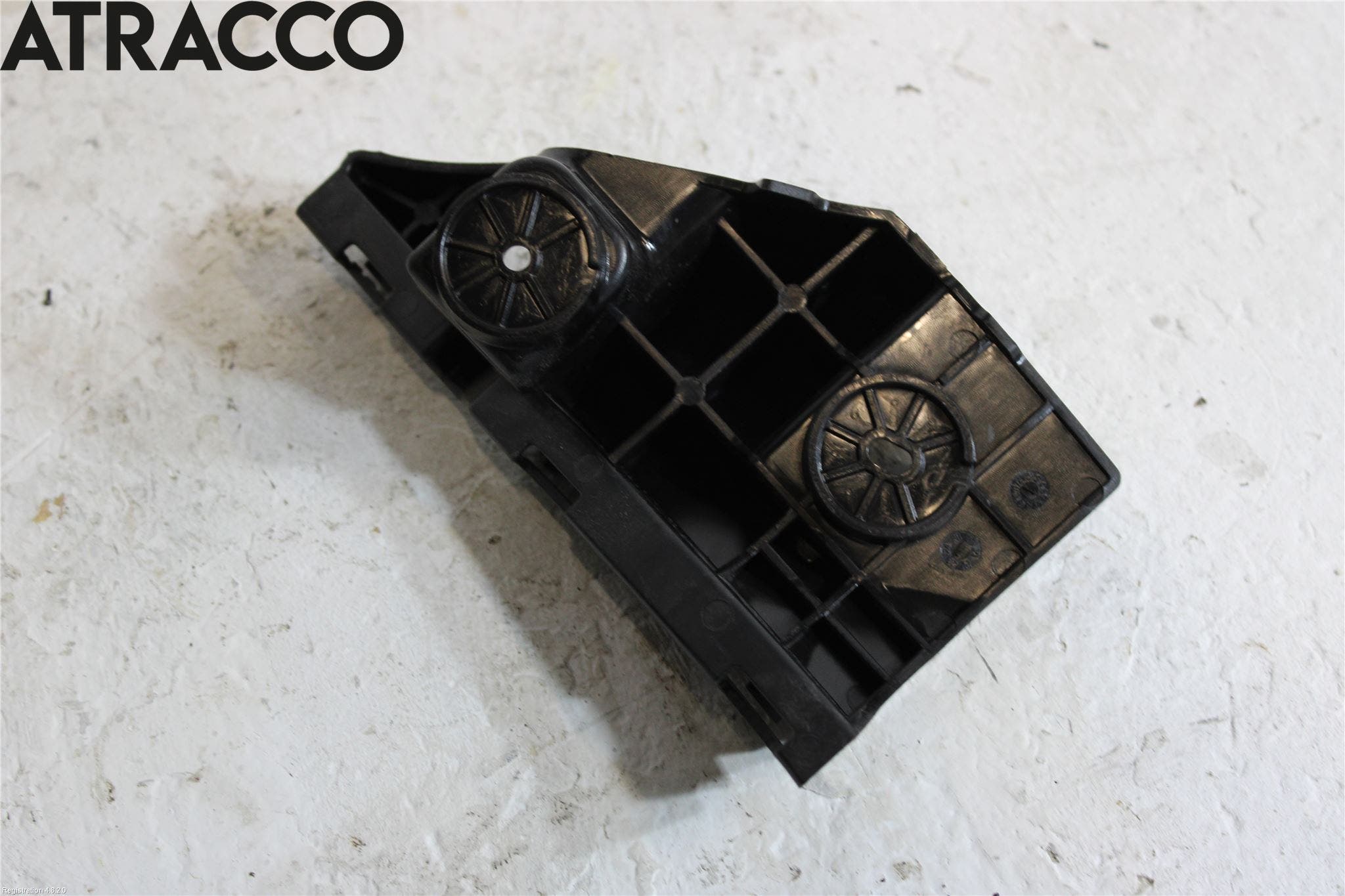 MG 4 23- Støtfangerfeste Bak Høyre