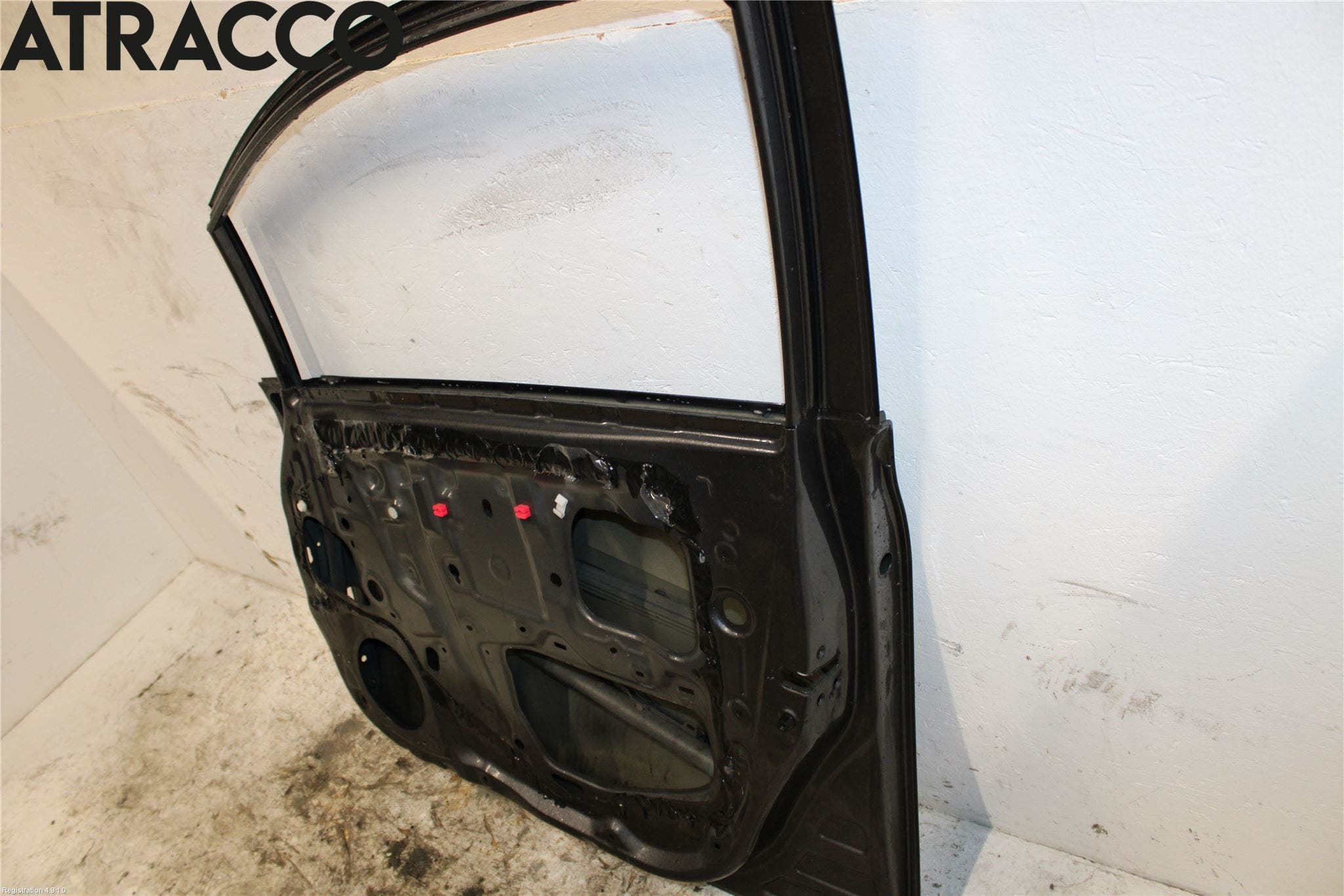 Toyota AURIS 10-12 Dør 4D Foran Høyre