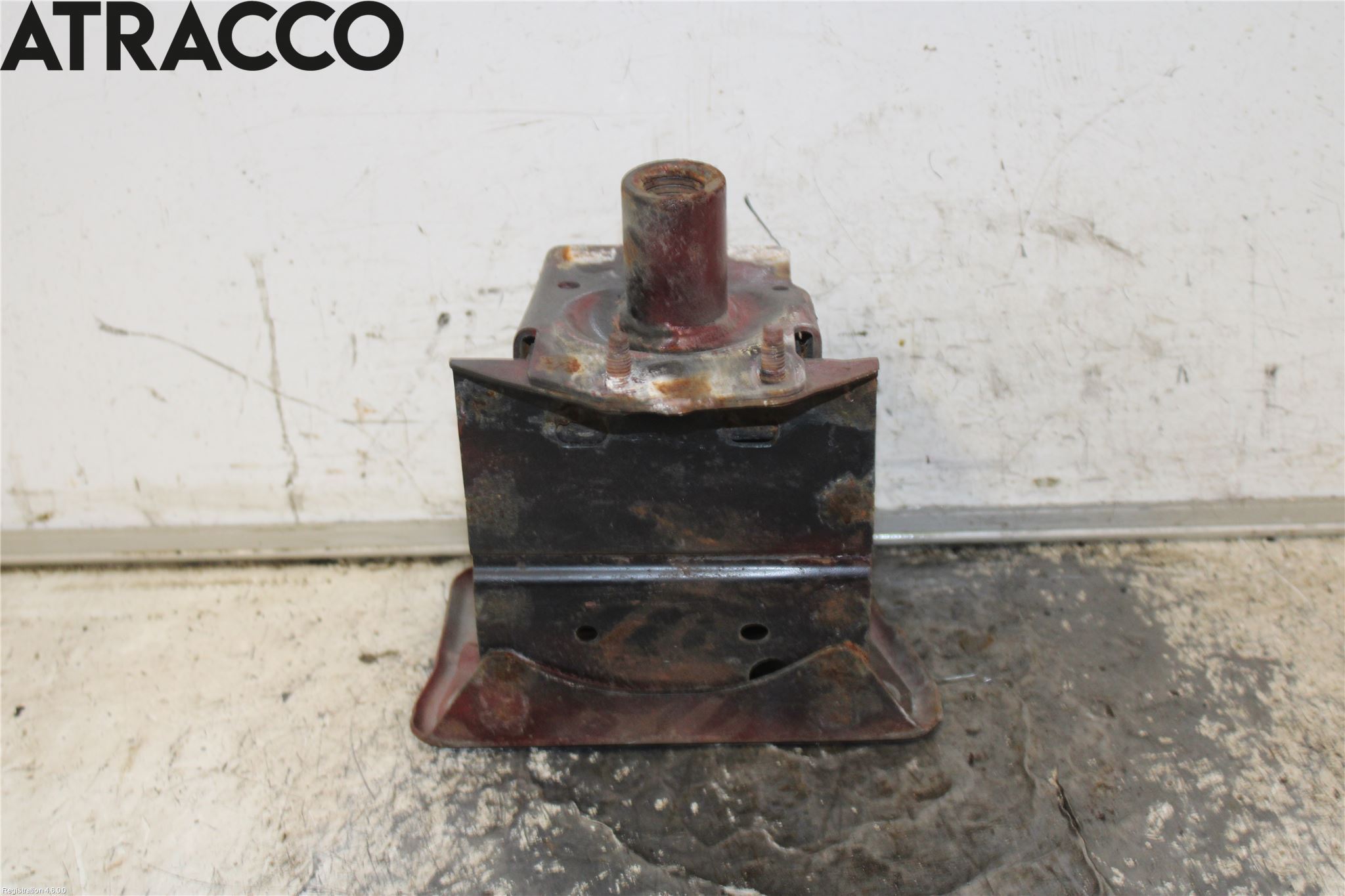 Nissan LEAF 11-17 Støtfanger Foran Feste