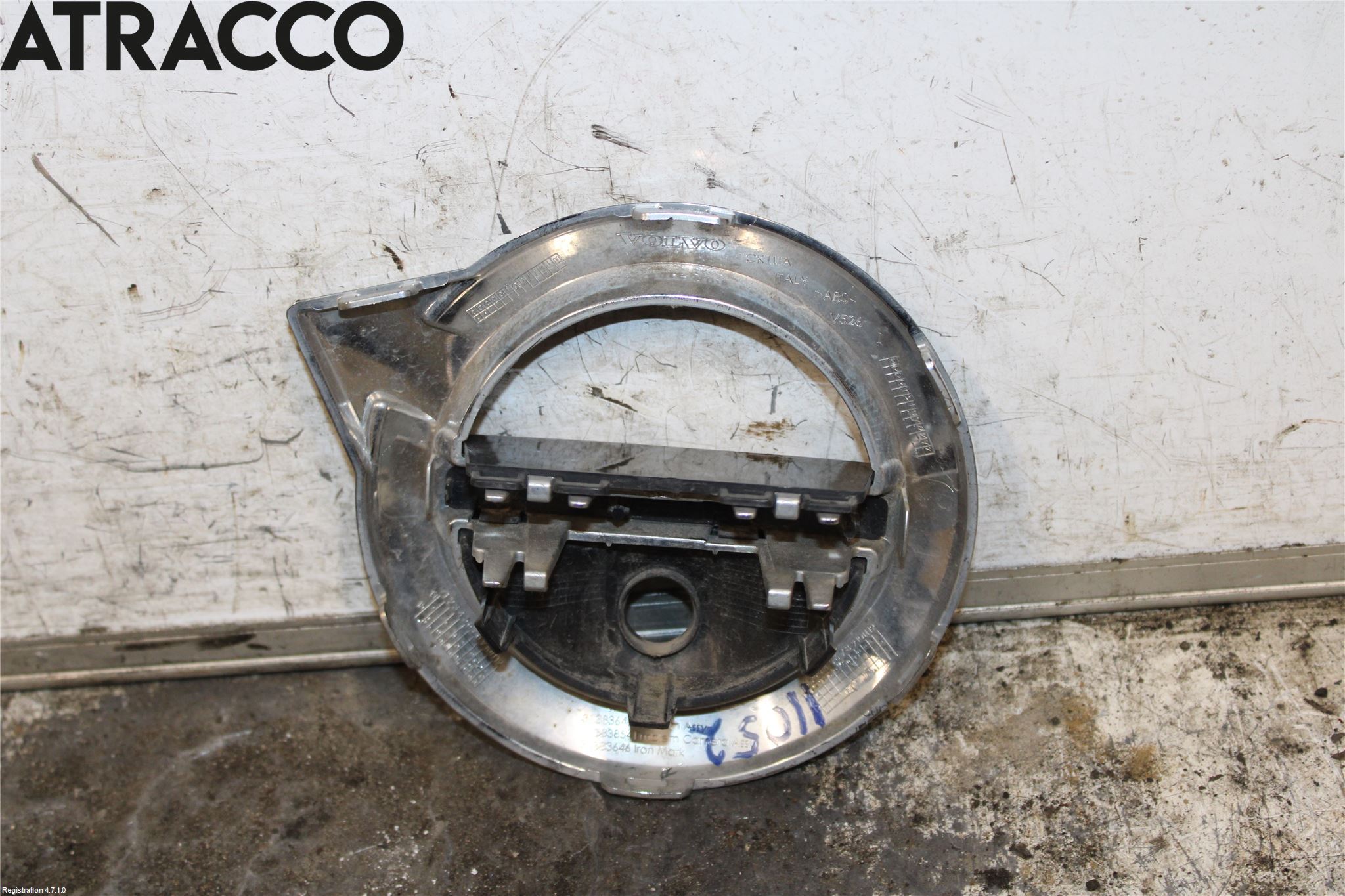 Volvo V90 17->> Emblem