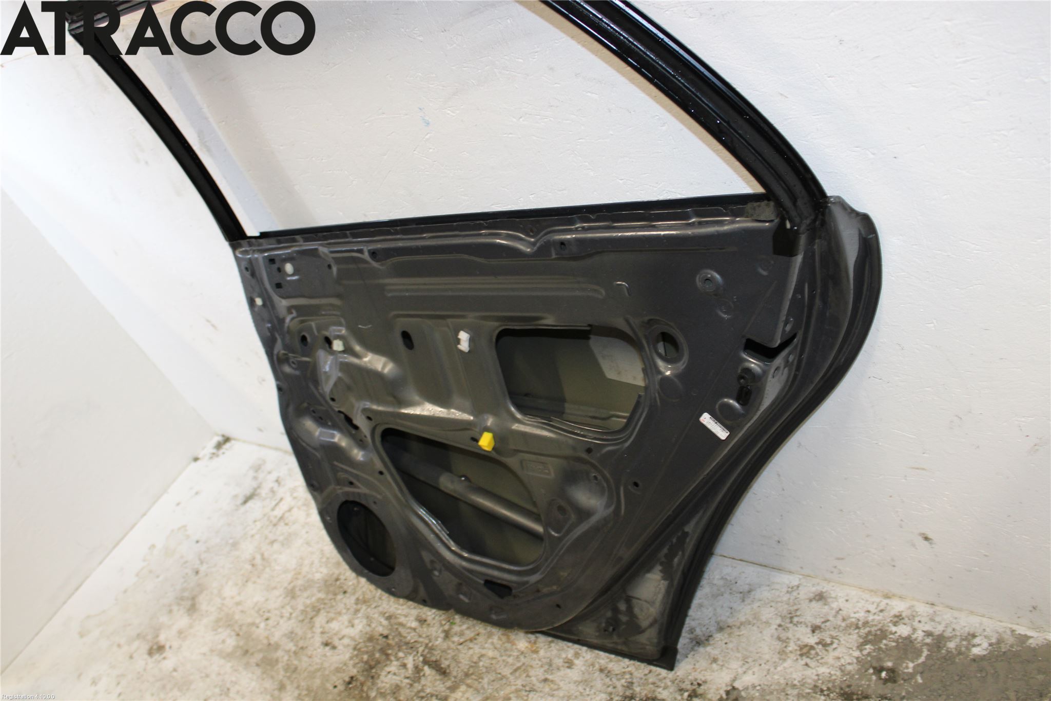 Toyota AVENSIS 03-06 Dør 4D Bak Høyre