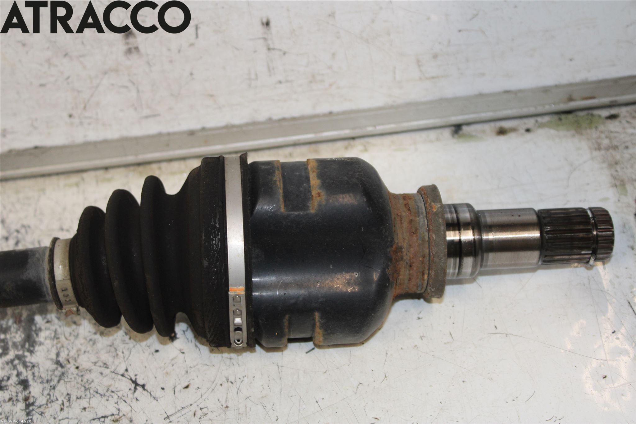 Toyota YARIS XP130 15-20 Drivaksel Foran Kompl Høyre