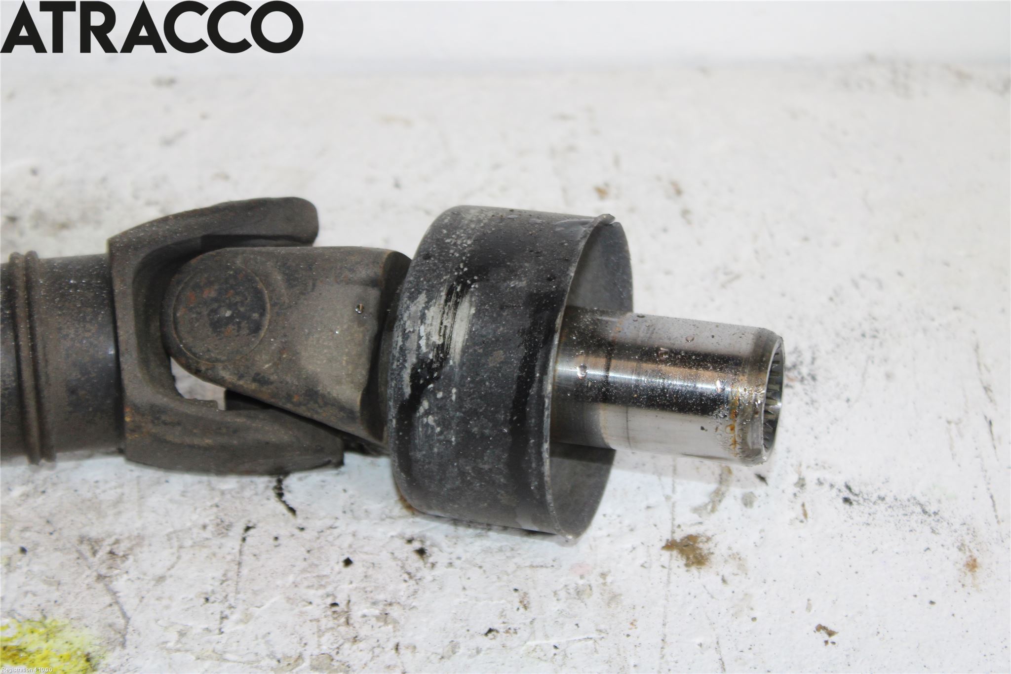 Toyota HI-ACE 06-12 Mellomaksel Fremre