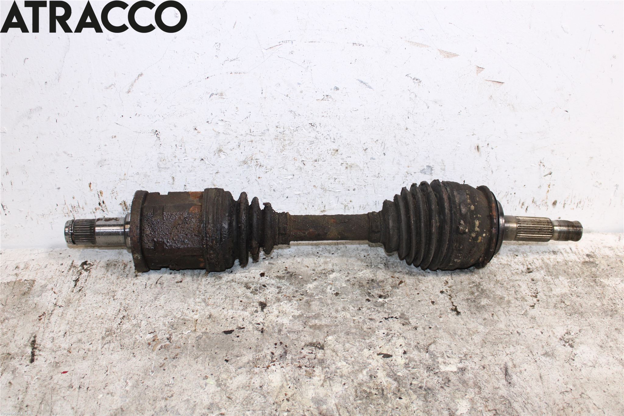 Toyota HILUX 05-16 Drivaksel Foran Kompl Høyre