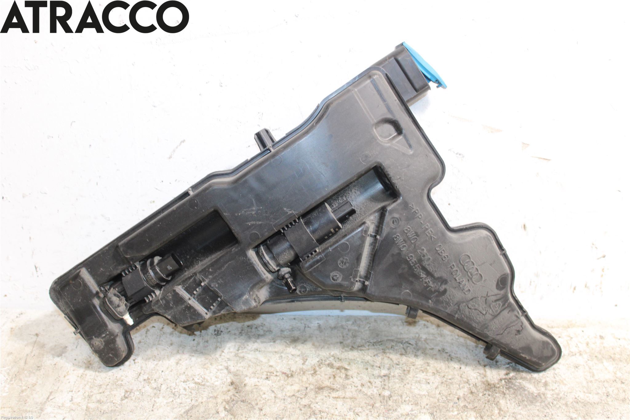 Audi A4/S4 B9 16-19 Spylerbeholder Frontrute-Lykte